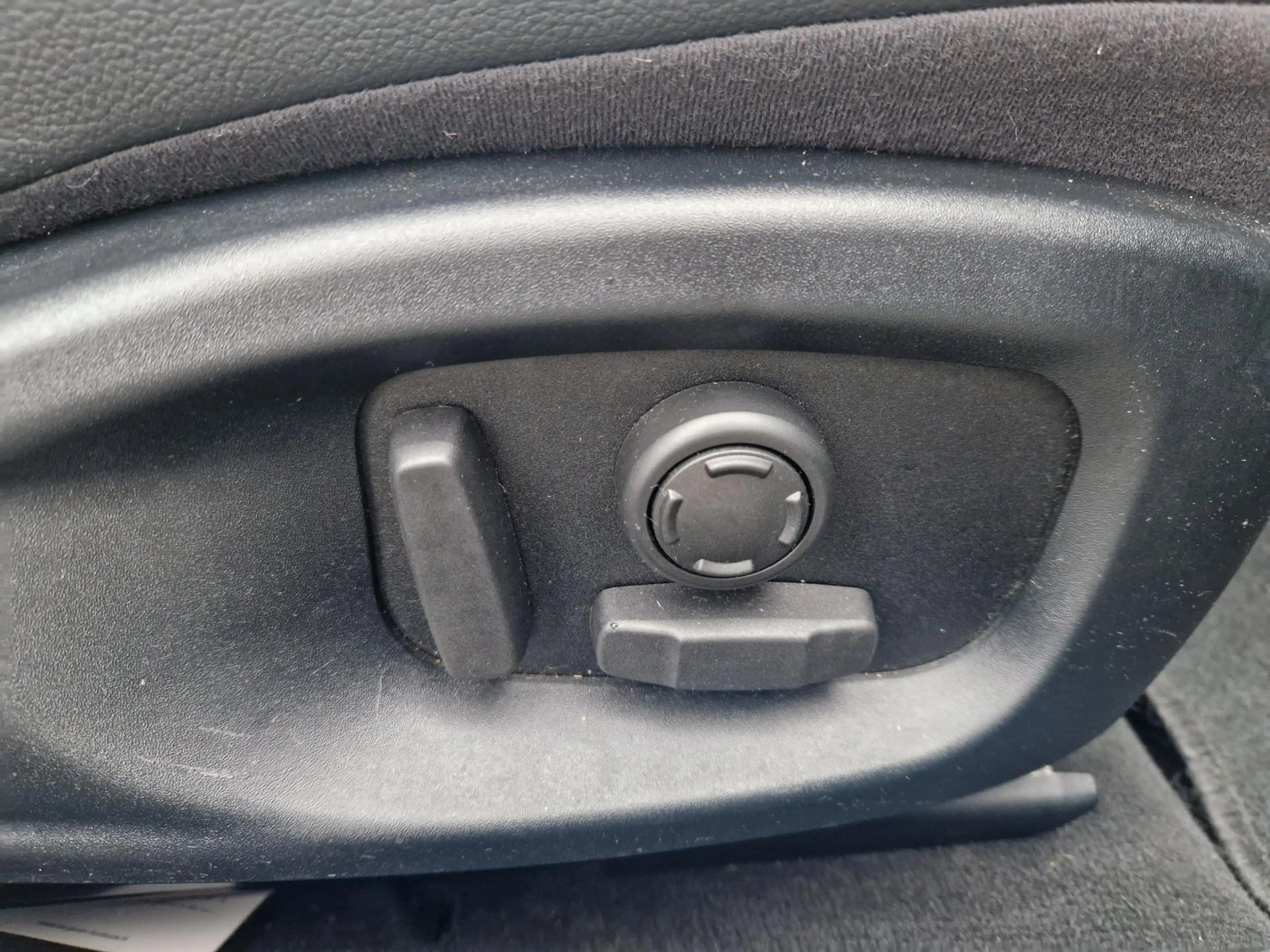 Jaguar XF 2.0d R Sport /Org NL /NAP — photo 19