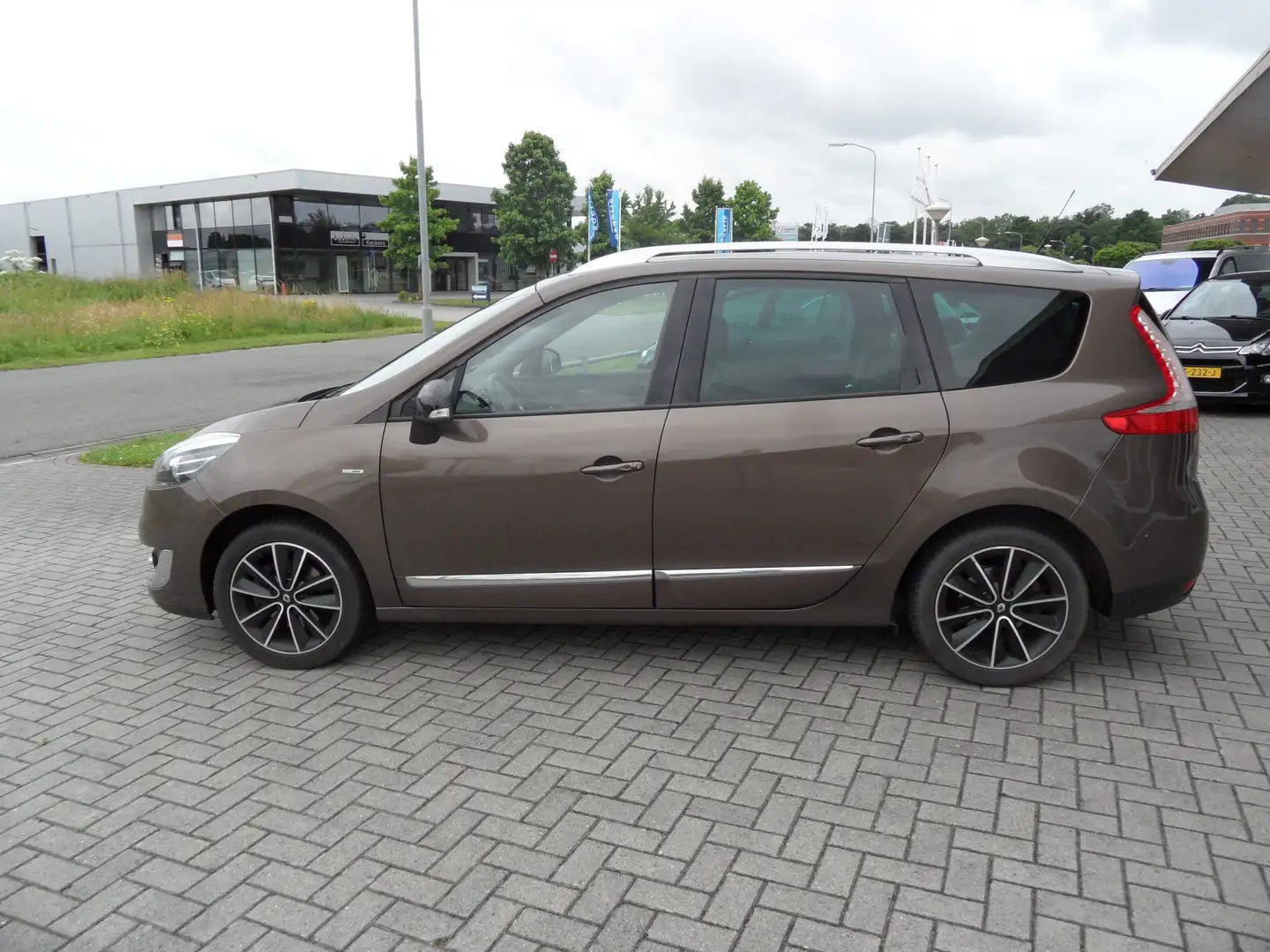 Renault Grand Scenic 1.2 TCe Bose 7p. Braun - 1