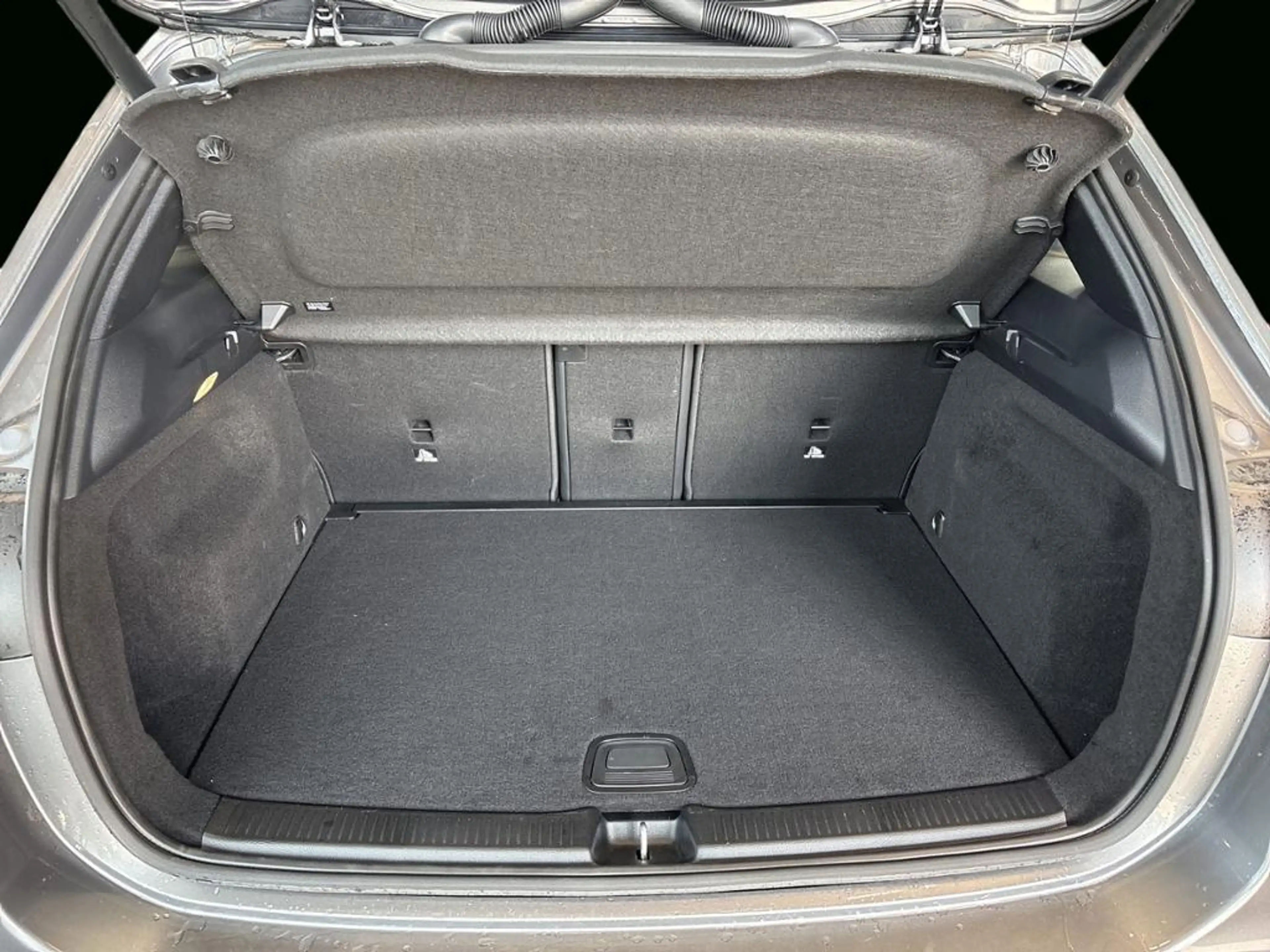 Mercedes-Benz B 180 Progressive AHK Keyless-GO RFK Sound LED — photo 7