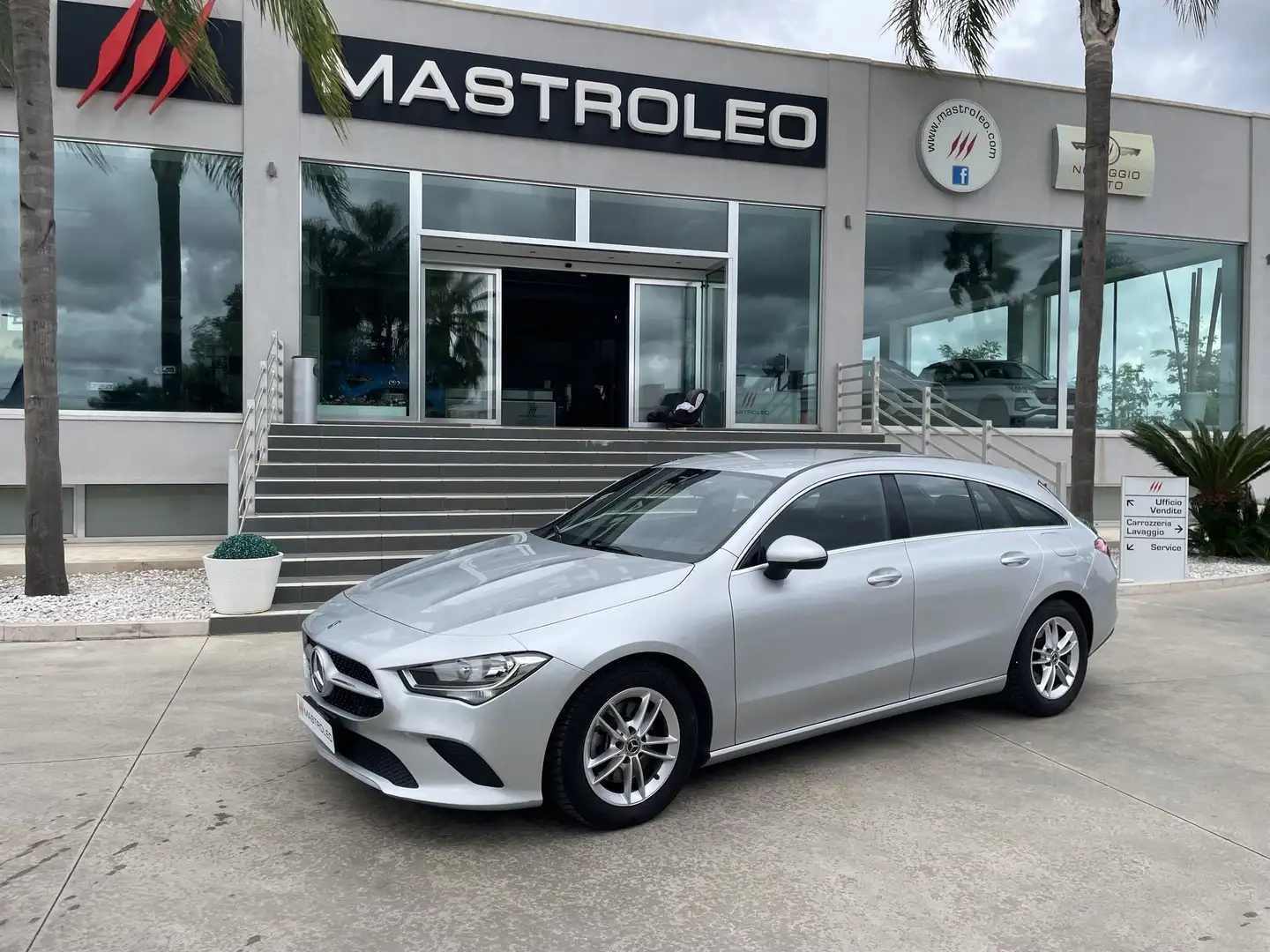 Mercedes-Benz CLA 200 CLA 200 d Automatic Shooting Brake Business Grigio - 2
