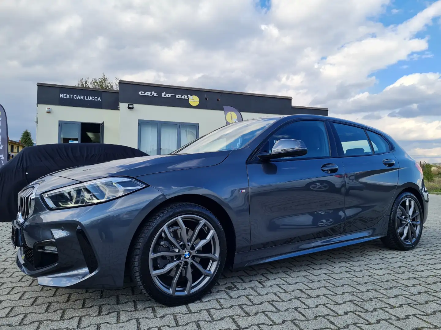 BMW 118 diesel Serie 1       (F40)  5p. Msport AUTOMATICO Grigio - 2