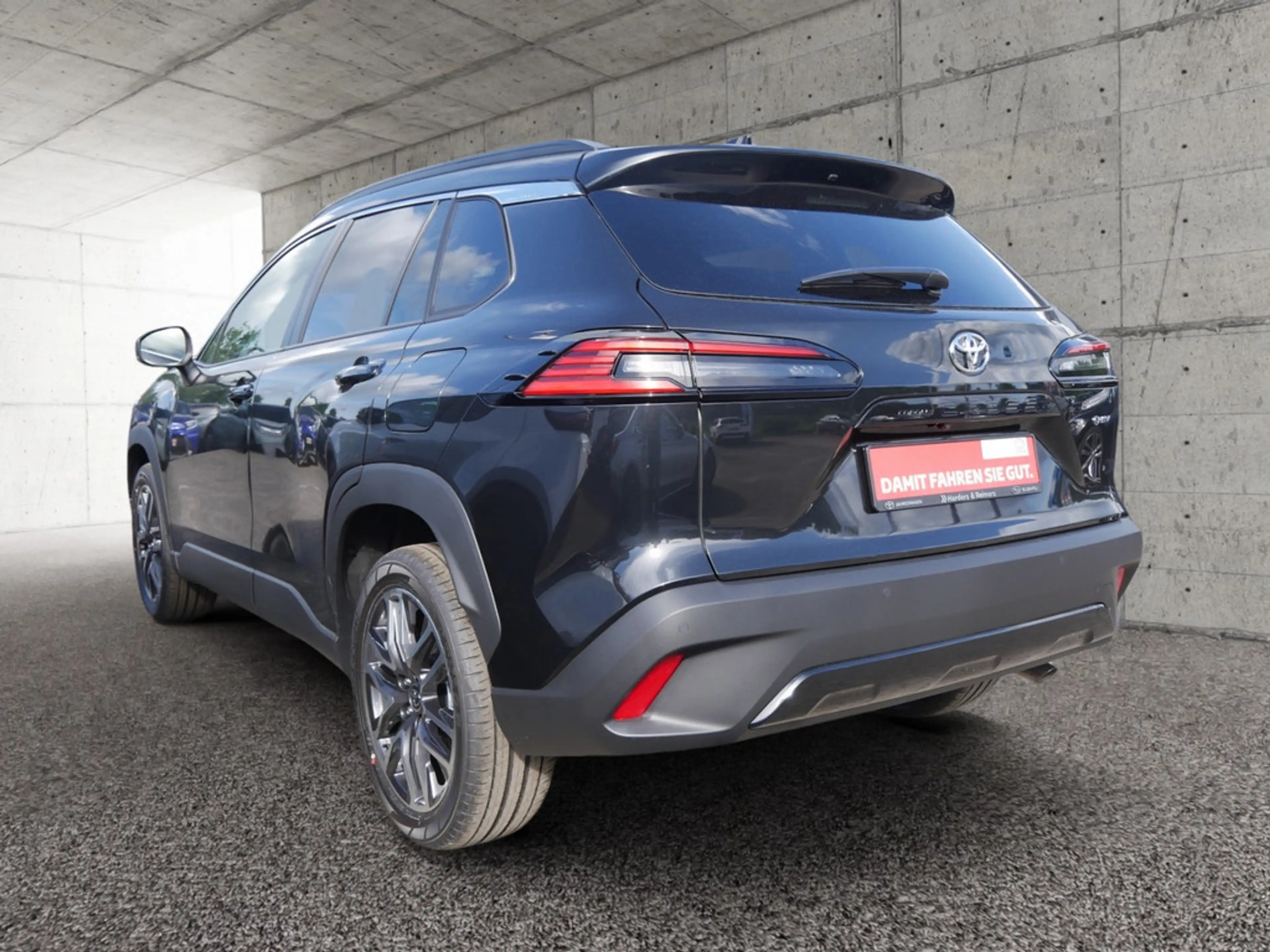Toyota Corolla Cross 2.0 Hybrid Style Comfort Modell 2026 — photo 8