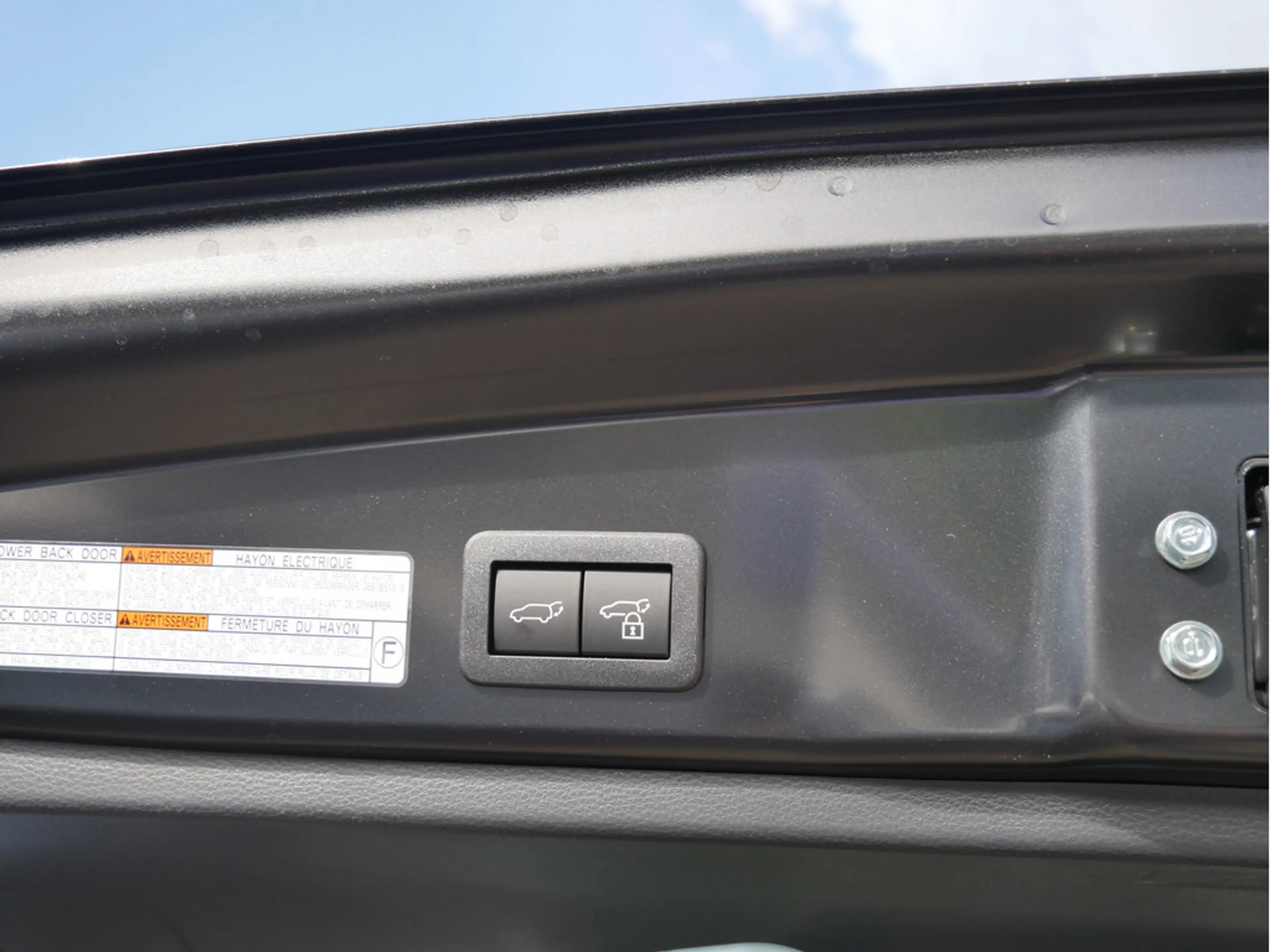 Toyota Corolla Cross 2.0 Hybrid Style Comfort Modell 2026 — photo 15