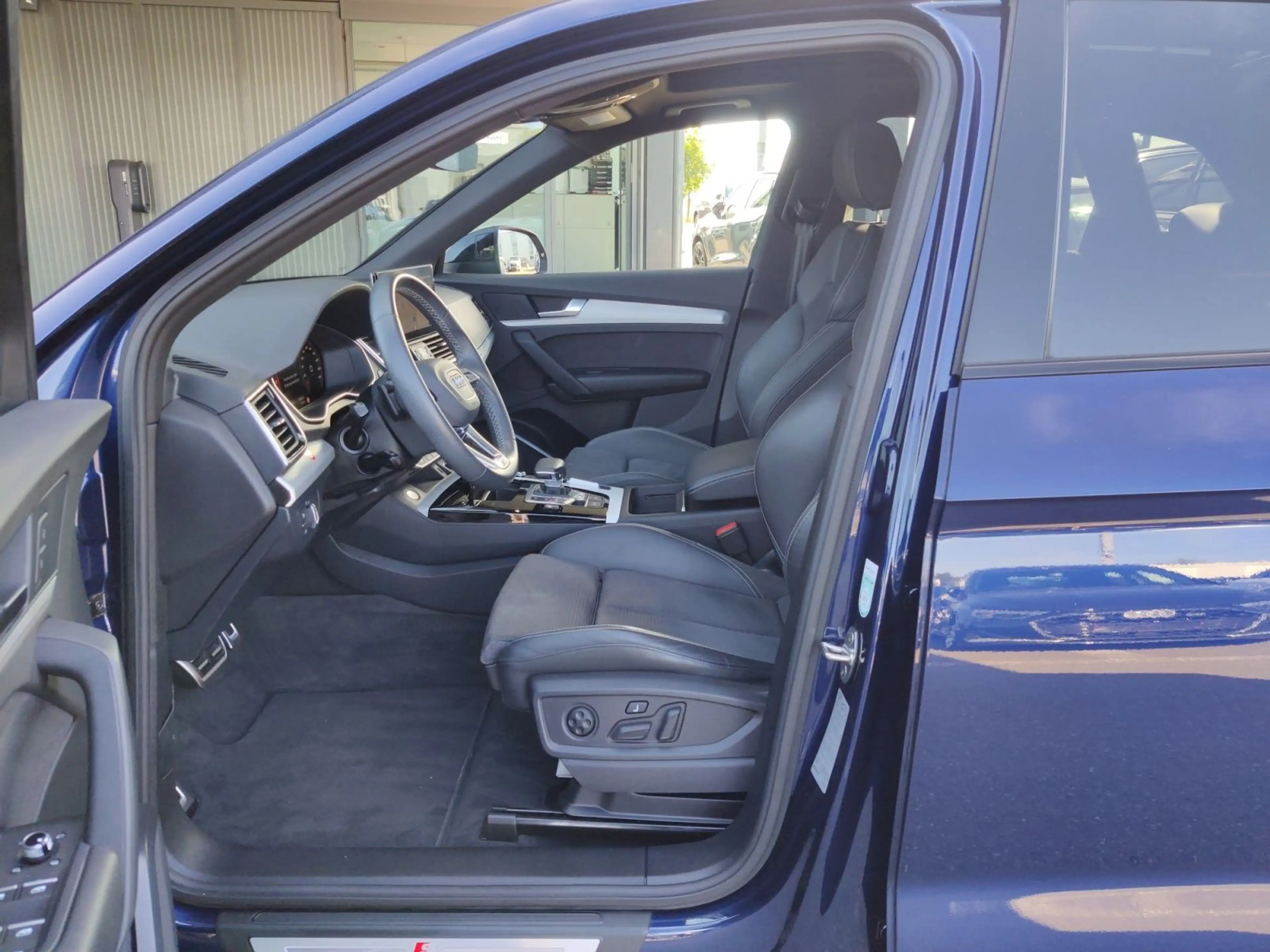 Audi SQ5 55 TDI q. Tiptr., AHK, Stadt+Parken, Matrix, — photo 9