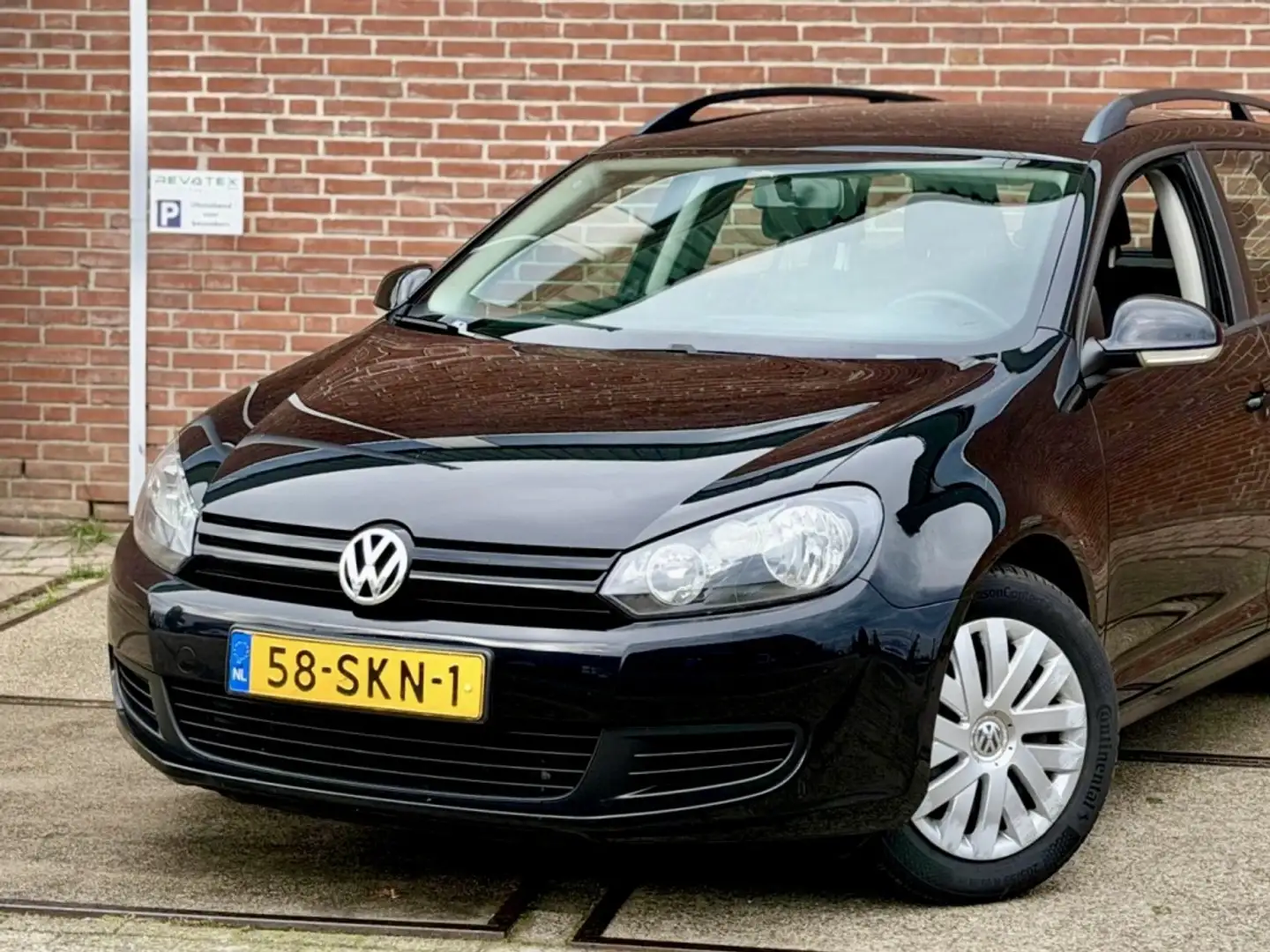 Volkswagen Golf Variant 1.2 TSI Trendl. Bl.M |Clima |CruiseC |Nieuwe APK Schwarz - 2