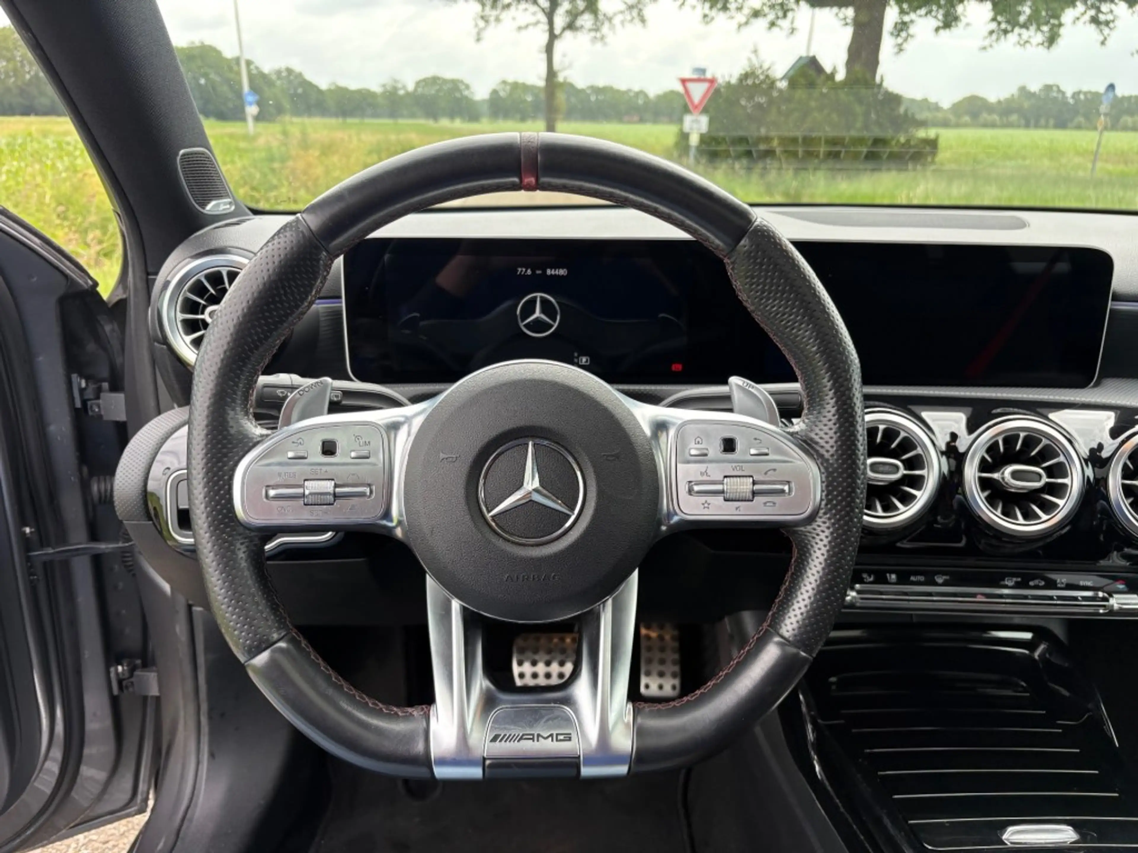 Mercedes-Benz A 35 AMG A35 AMG 4 MATIC / PANO / BURMESTER / CAMERA / VOSS — photo 8