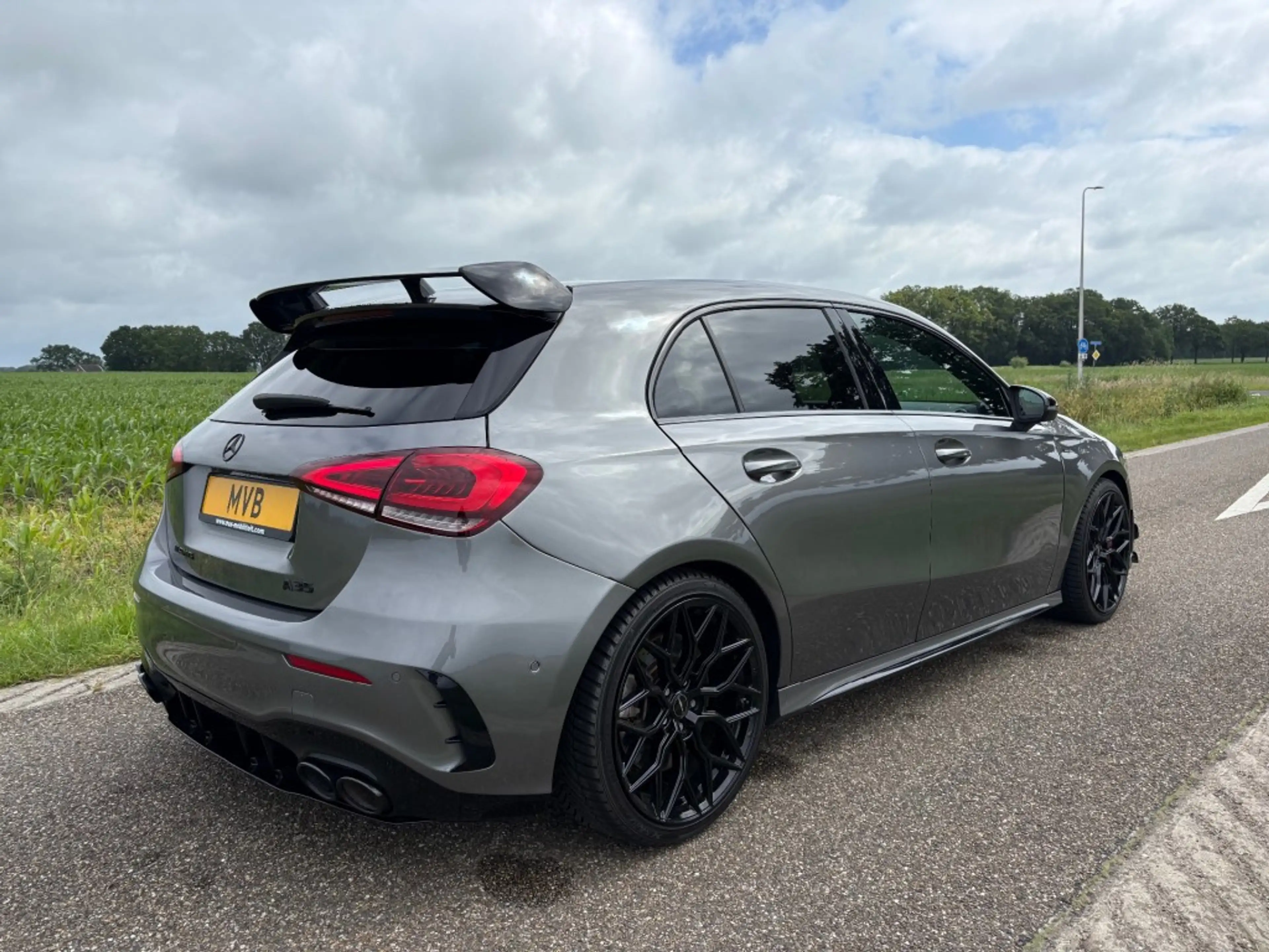 Mercedes-Benz A 35 AMG A35 AMG 4 MATIC / PANO / BURMESTER / CAMERA / VOSS — photo 2