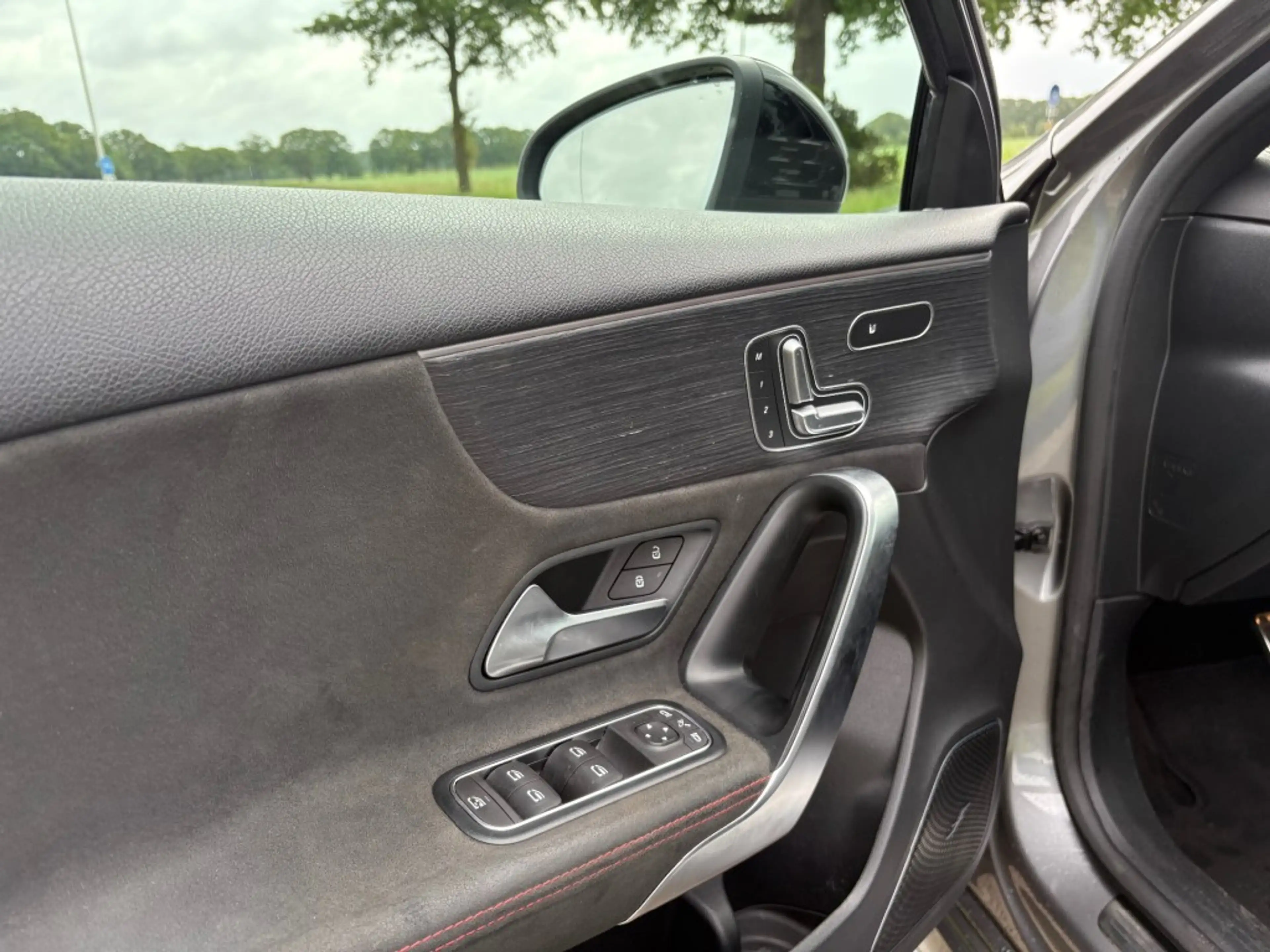 Mercedes-Benz A 35 AMG A35 AMG 4 MATIC / PANO / BURMESTER / CAMERA / VOSS — photo 14