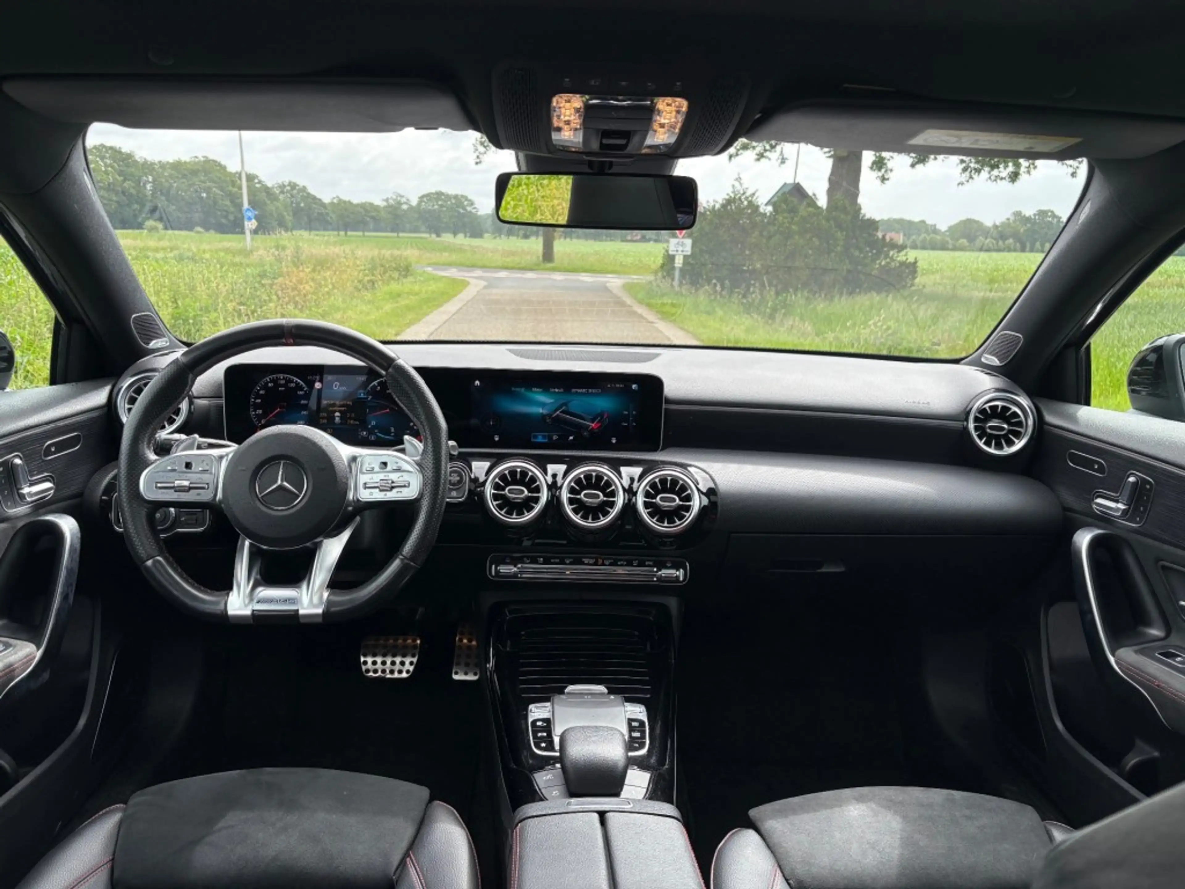 Mercedes-Benz A 35 AMG A35 AMG 4 MATIC / PANO / BURMESTER / CAMERA / VOSS — photo 7