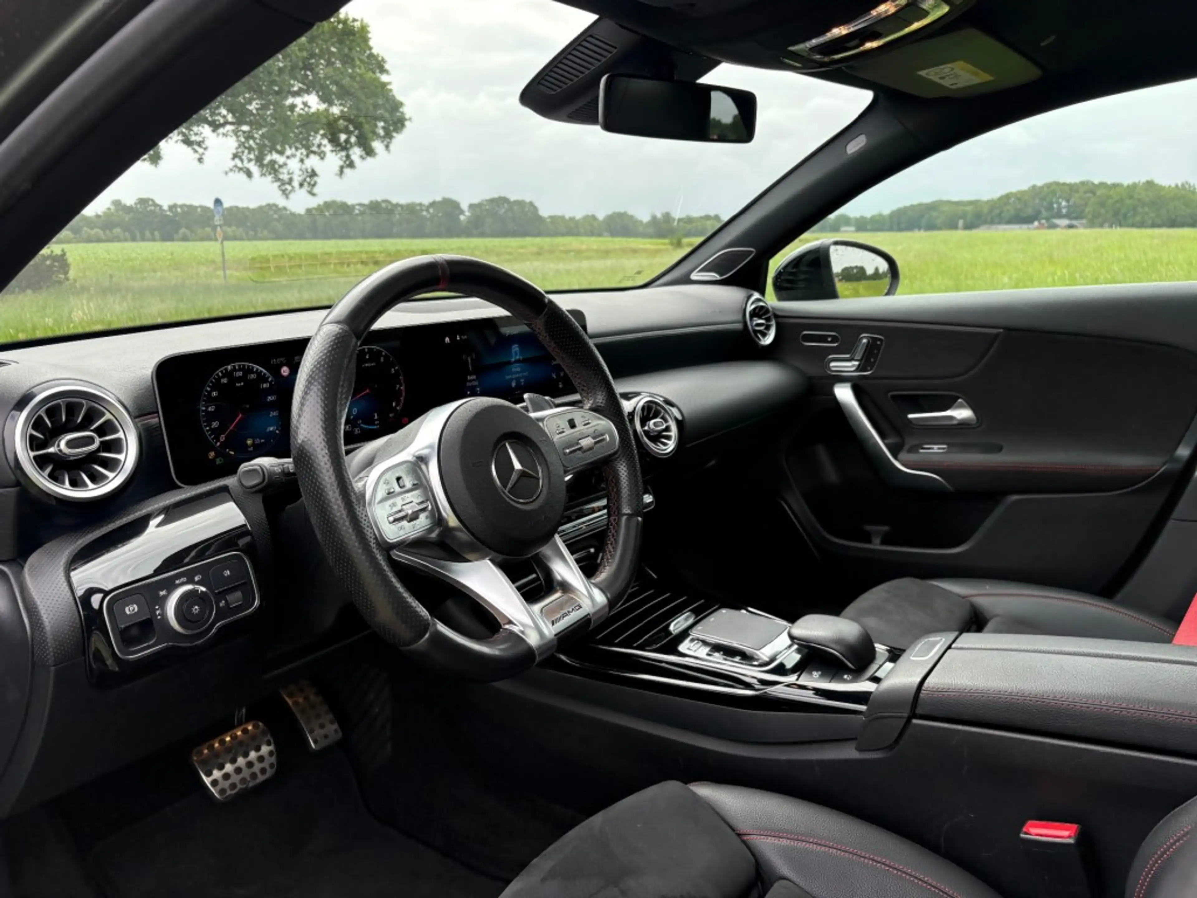 Mercedes-Benz A 35 AMG A35 AMG 4 MATIC / PANO / BURMESTER / CAMERA / VOSS — photo 6