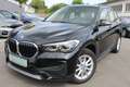 BMW X1 xDrive 20d Advantage +LED+Panoramad.+Sportsitz+AHK Negro - thumbnail 3