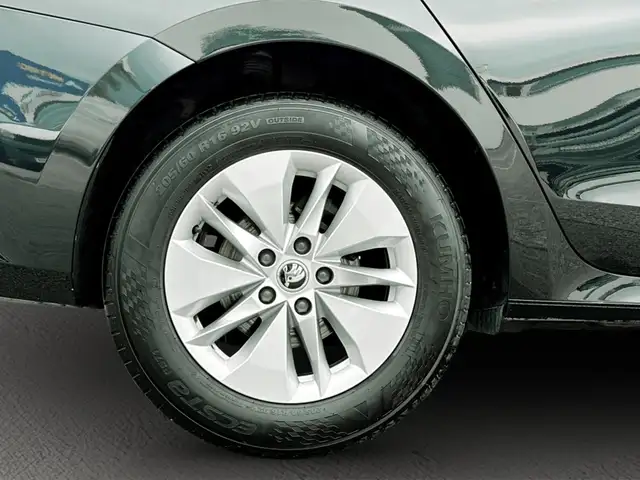 Skoda Octavia view 6