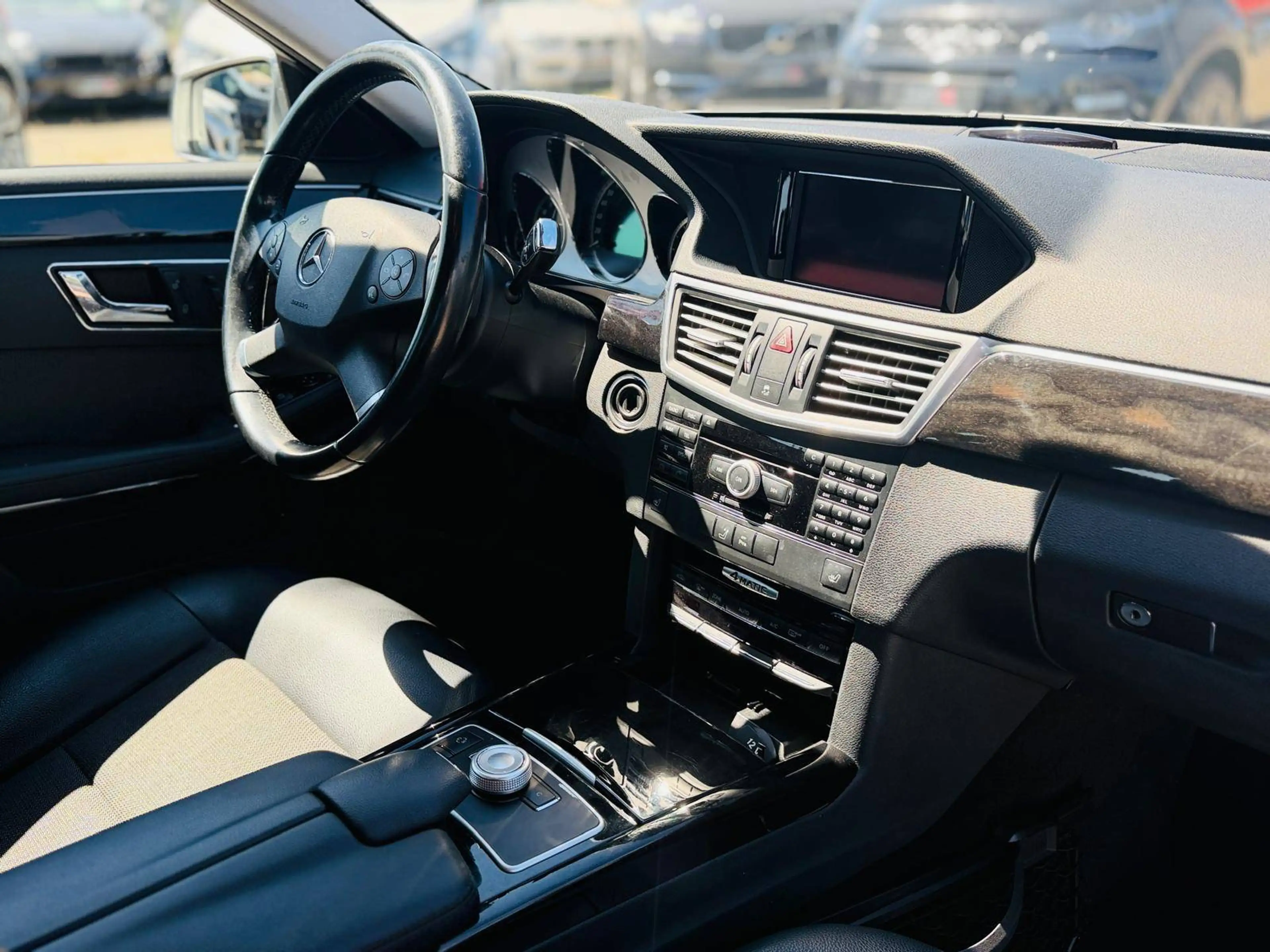 Mercedes-Benz E 350 E 350 CDI BlueEfficiency 4Matic TÜV 09/27 — photo 11