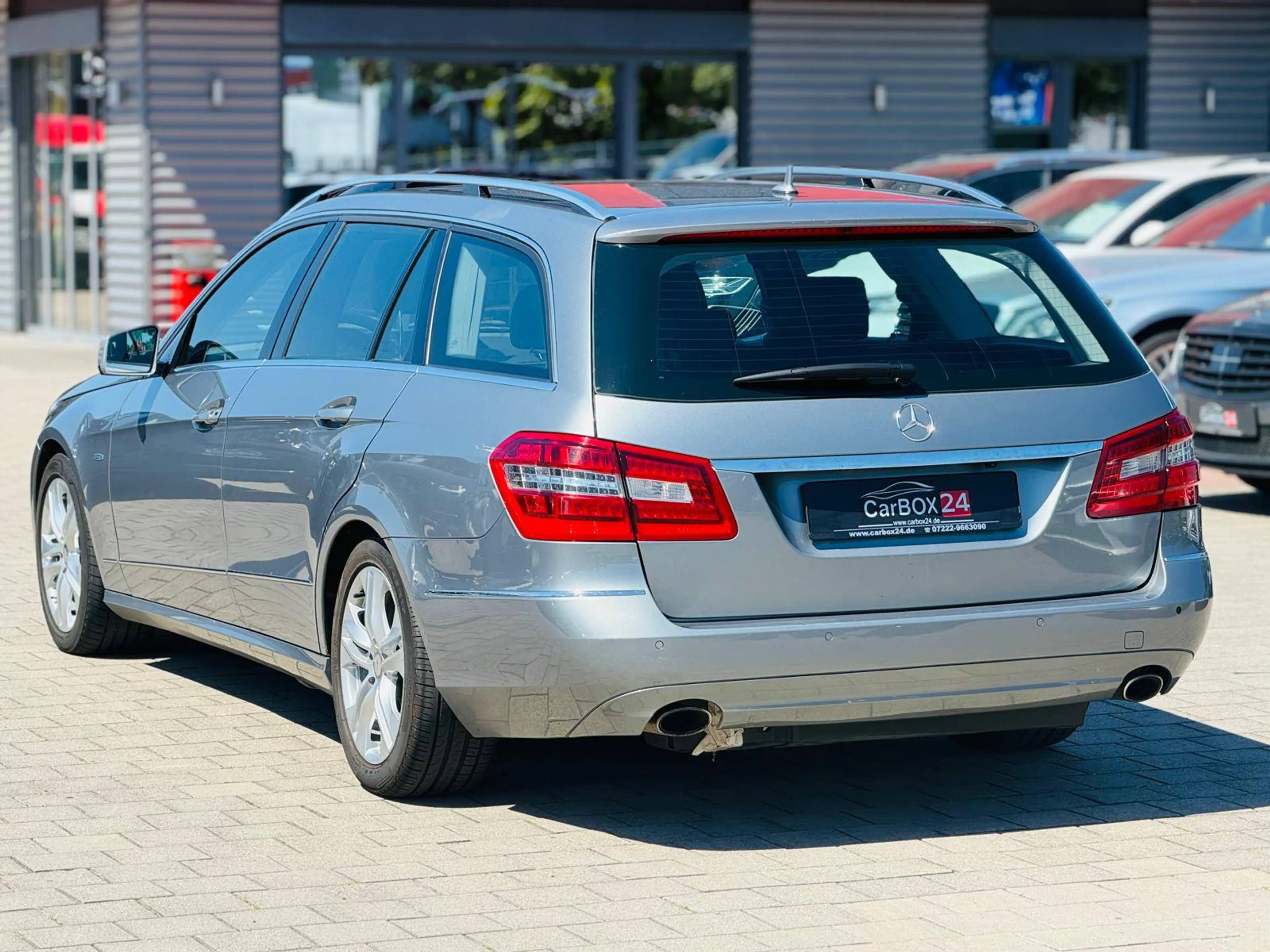 Mercedes-Benz E 350 E 350 CDI BlueEfficiency 4Matic TÜV 09/27 — photo 15