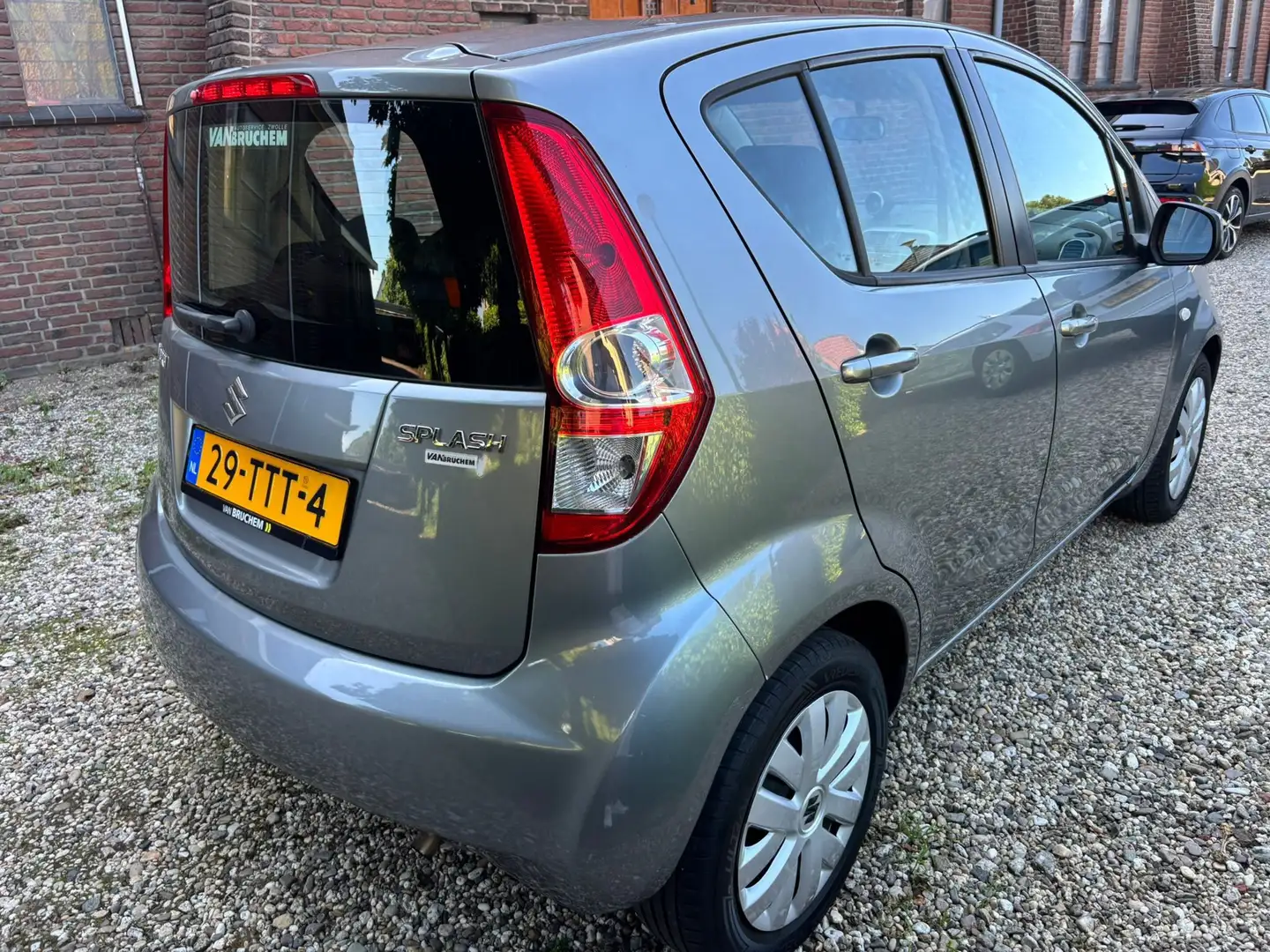 Suzuki Splash 1.0 VVT Comfort Grijs - 2