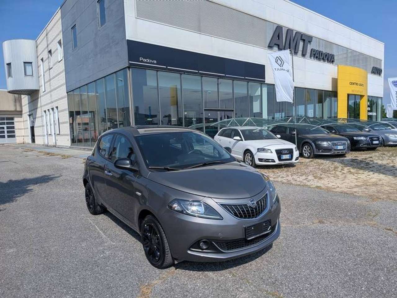 Lancia Ypsilon 1.0  hybrid Gold