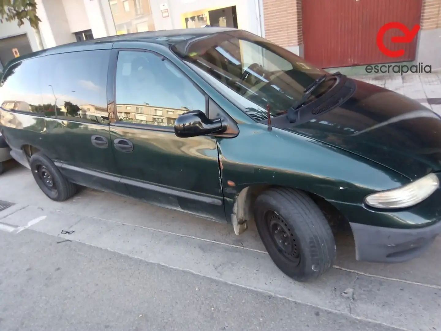 Chrysler Voyager SE 2.4 Vert - 2