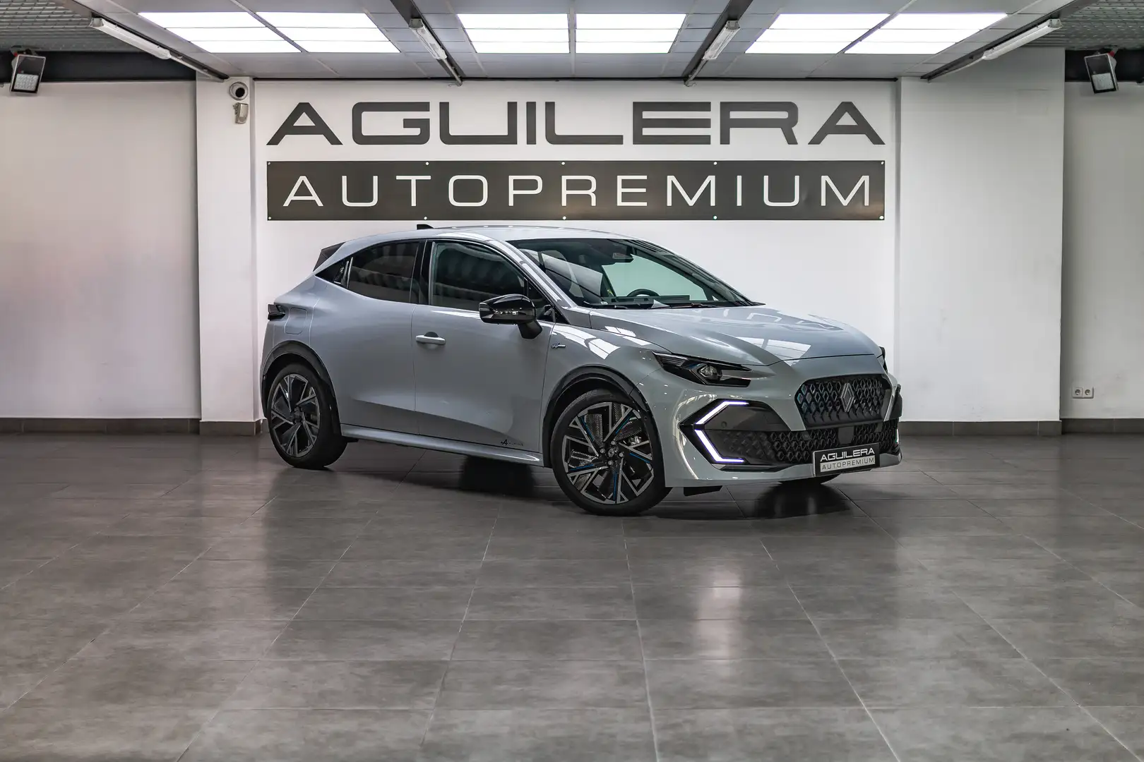 Renault Clio Full Hybrid E-TECH Esprit Alpine117kW Gris - 1