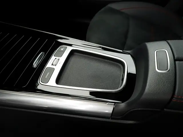 Mercedes-Benz Gla view 15
