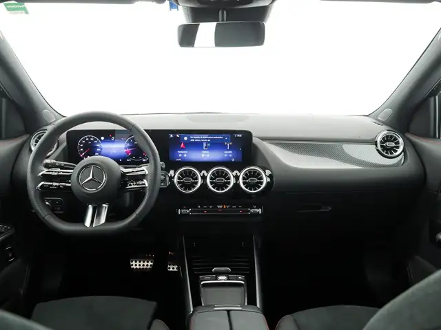 Mercedes-Benz Gla view 9