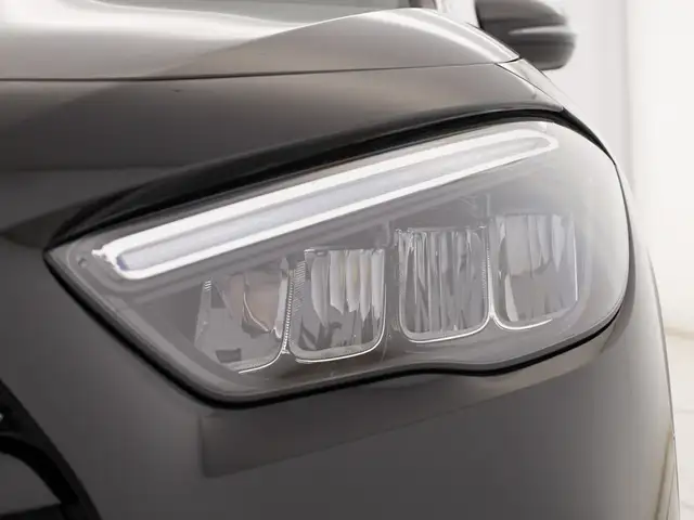 Mercedes-Benz Gla view 8