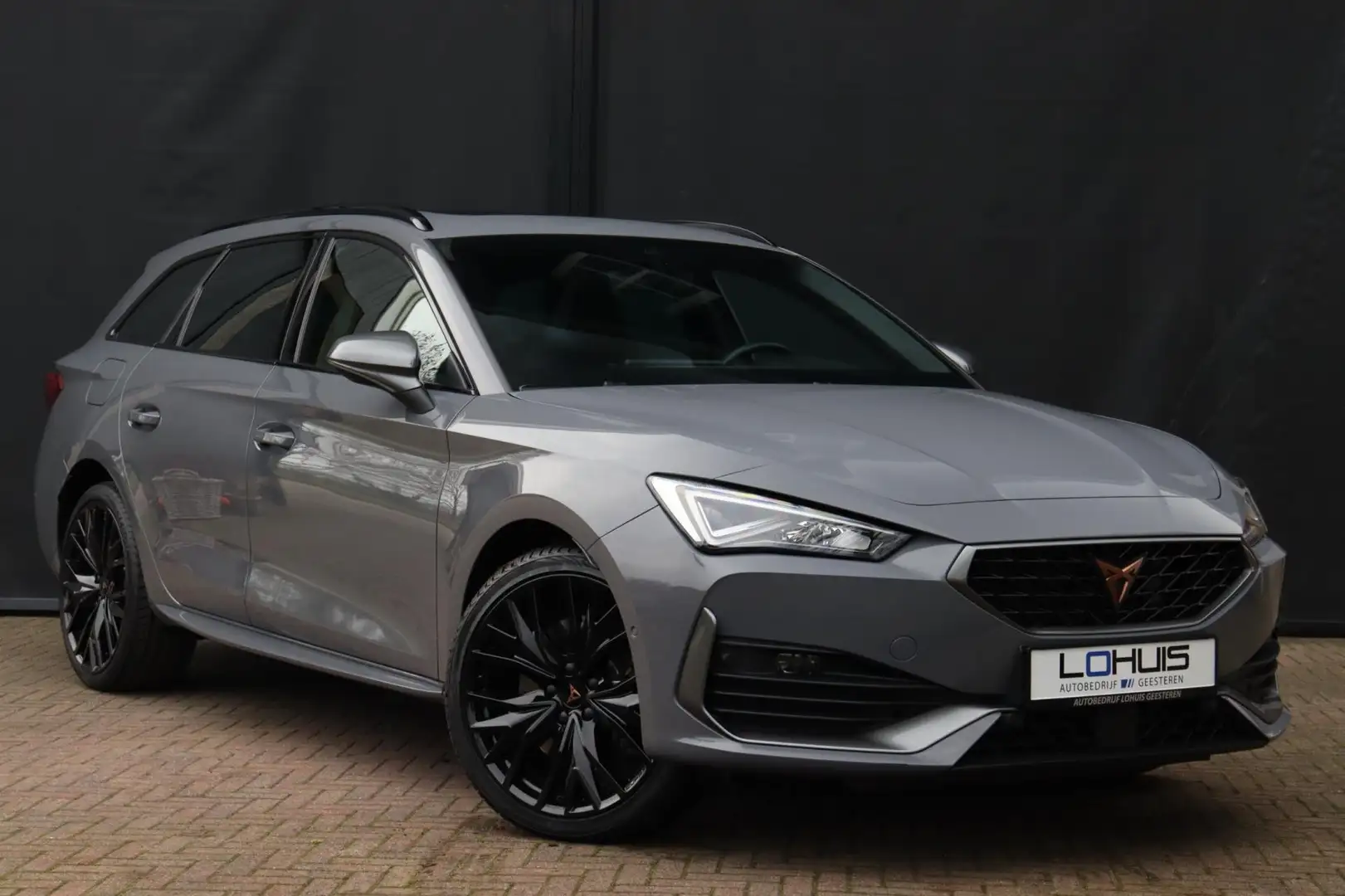 CUPRA Leon Sportstourer 1.4 e-Hybrid VZ Copper Edition Pano | Grau - 2