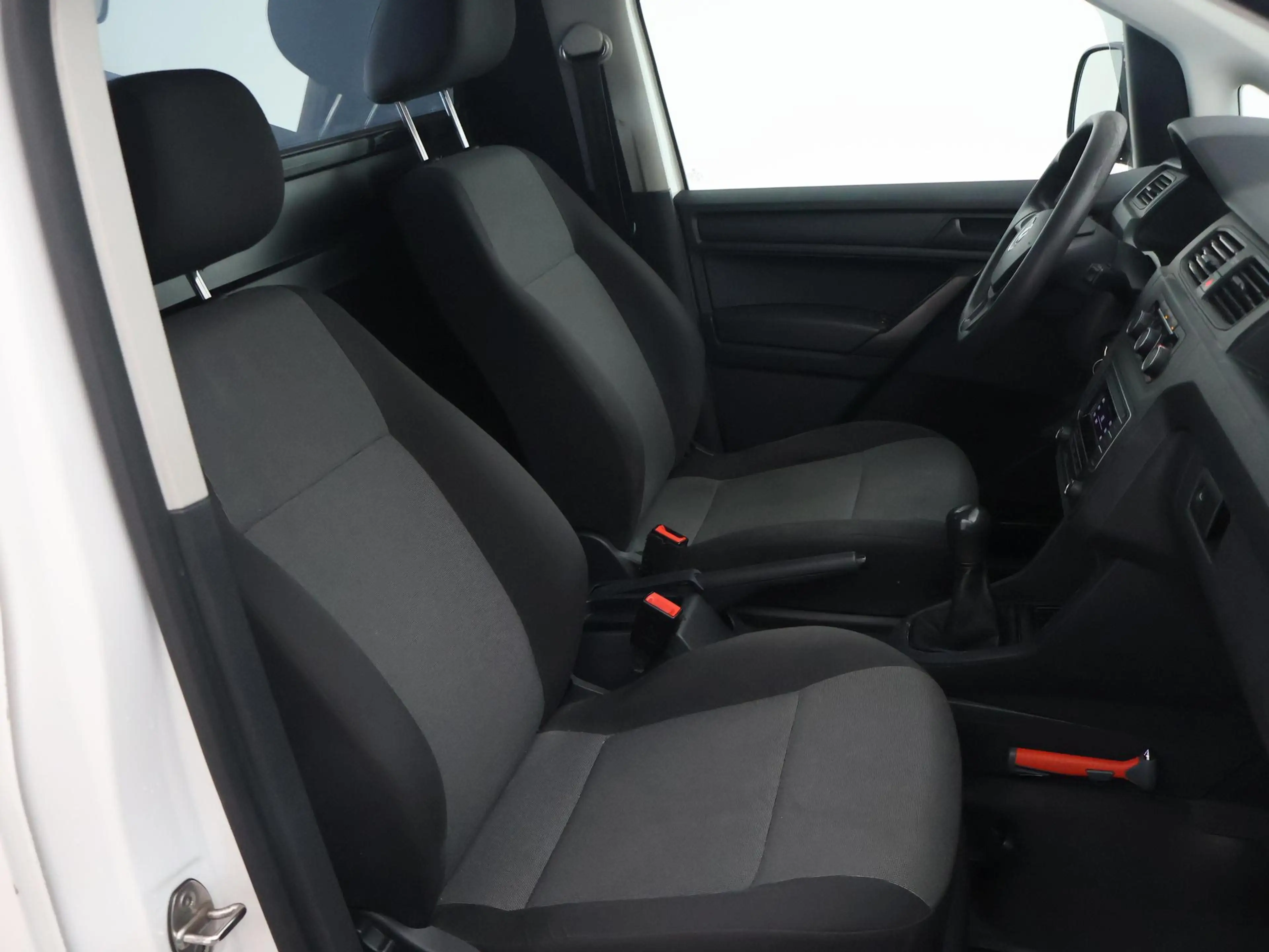 Volkswagen Caddy 2.0 TDI BMT EURO 6 + AIRCO | ORIG. NL | SIDEBARS — photo 4