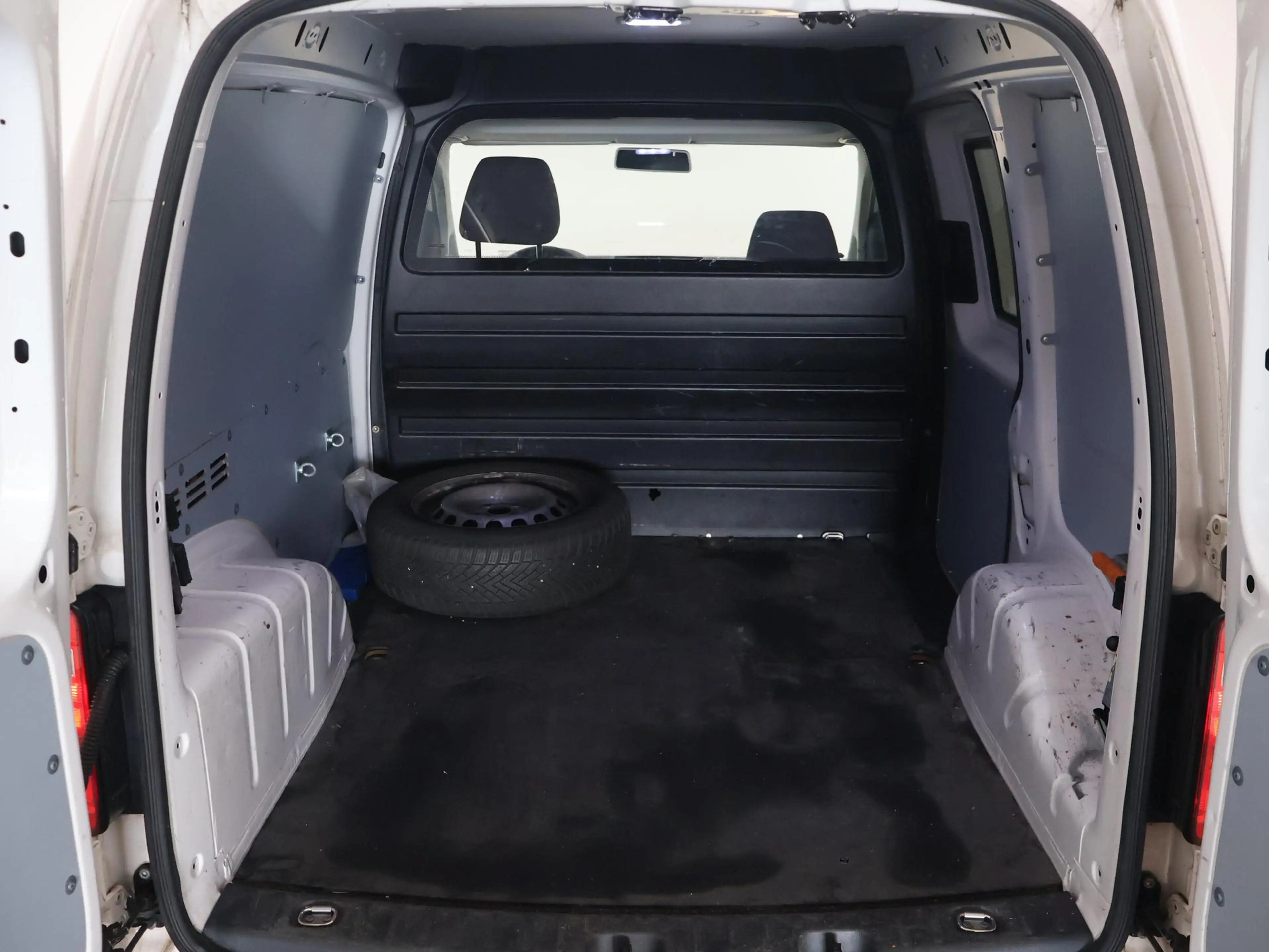 Volkswagen Caddy 2.0 TDI BMT EURO 6 + AIRCO | ORIG. NL | SIDEBARS — photo 6