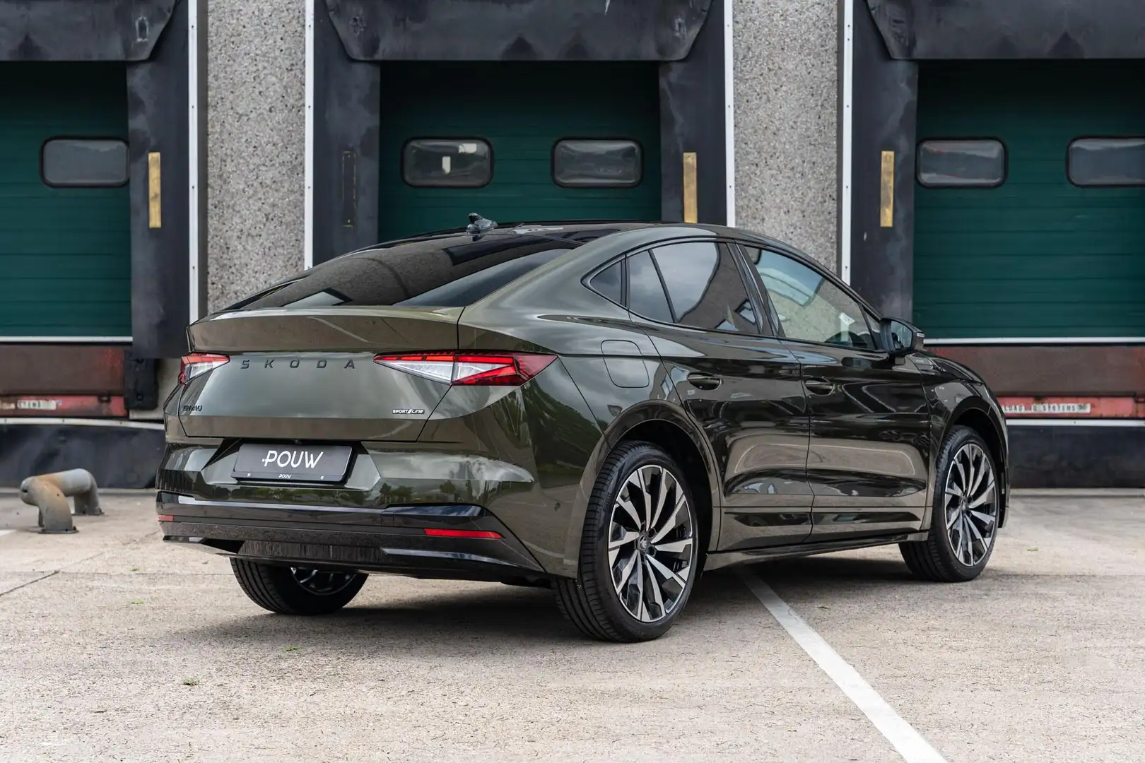 Skoda Enyaq Coupé 60 204pk Sportline | Business Upgrade Plus | Groen - 2