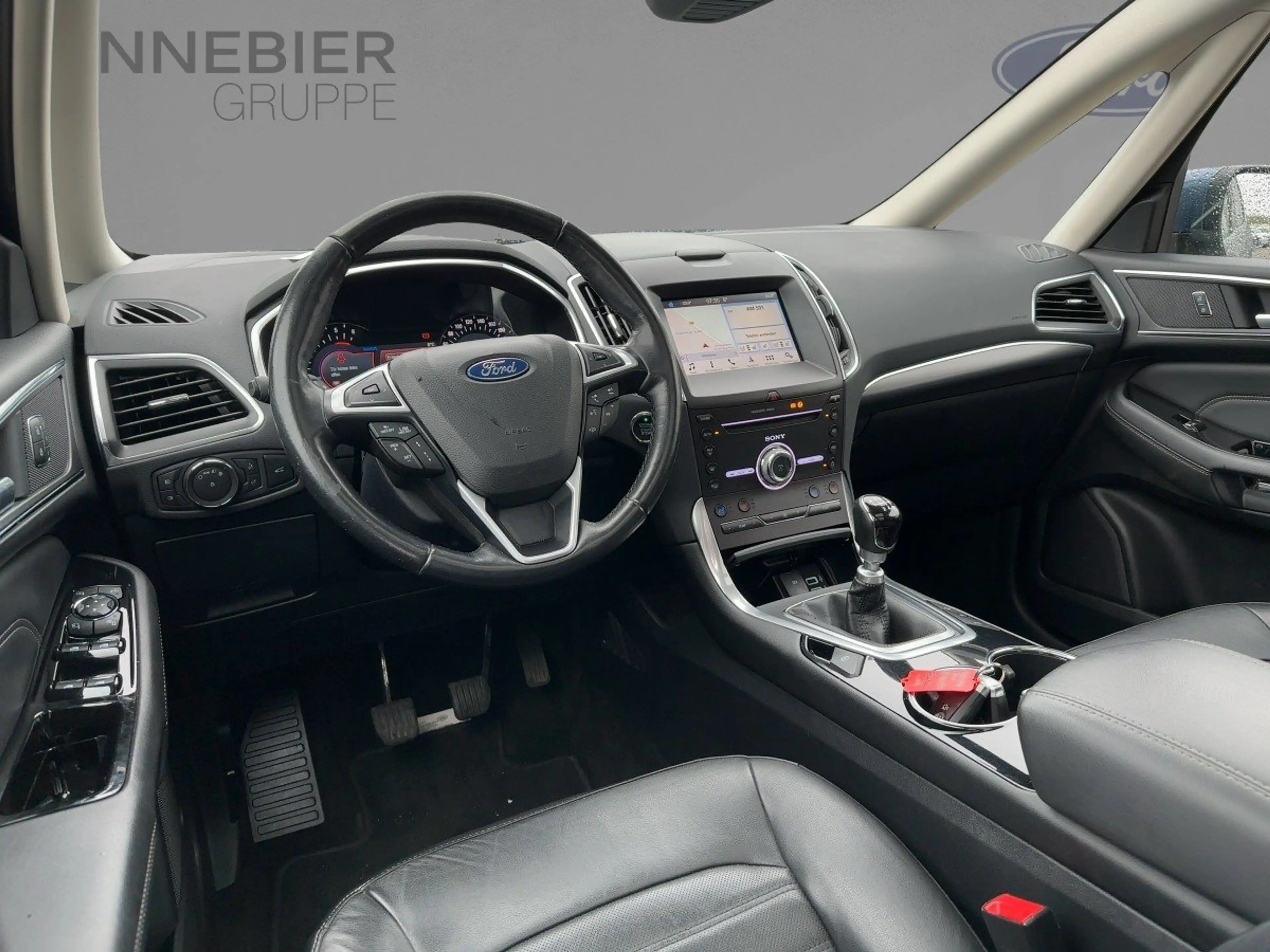 Ford Galaxy Titanium AWD CAM LED NAVI PANO SD — photo 11