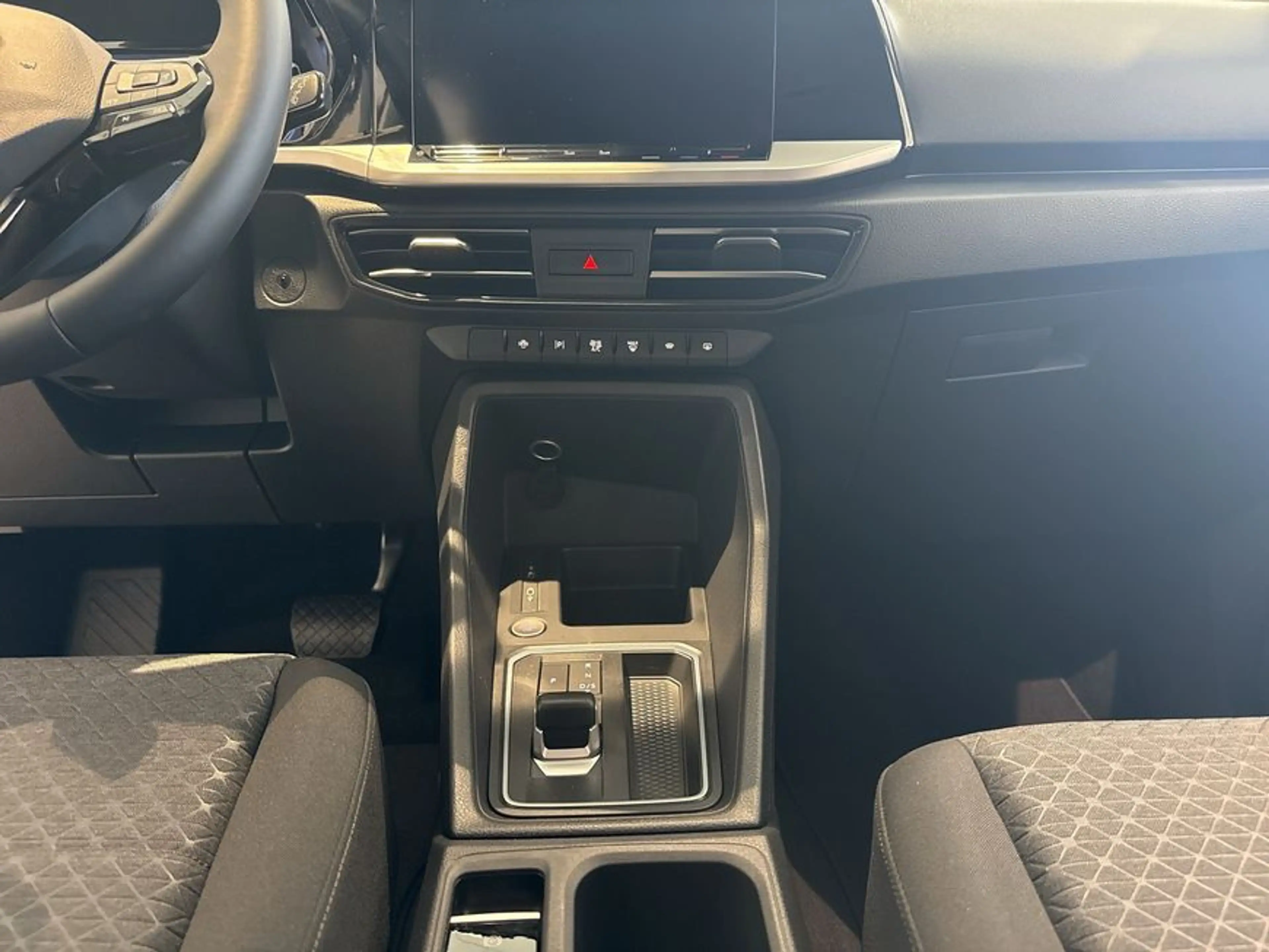 Ford Grand Tourneo Connect 1.5 EcoBoost Aut. TITANIUM — photo 14