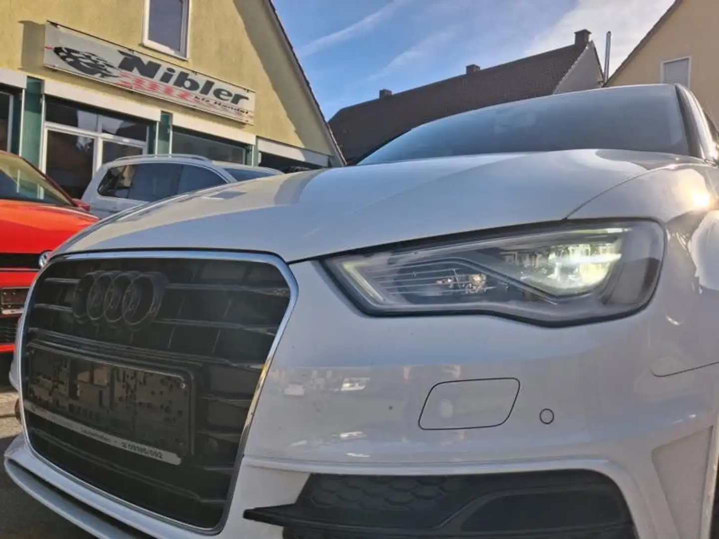 Audi A3 2.0 TDI S-tr. qu. S-line Spb. LED+KAMERA+NAVI Weiß - 1