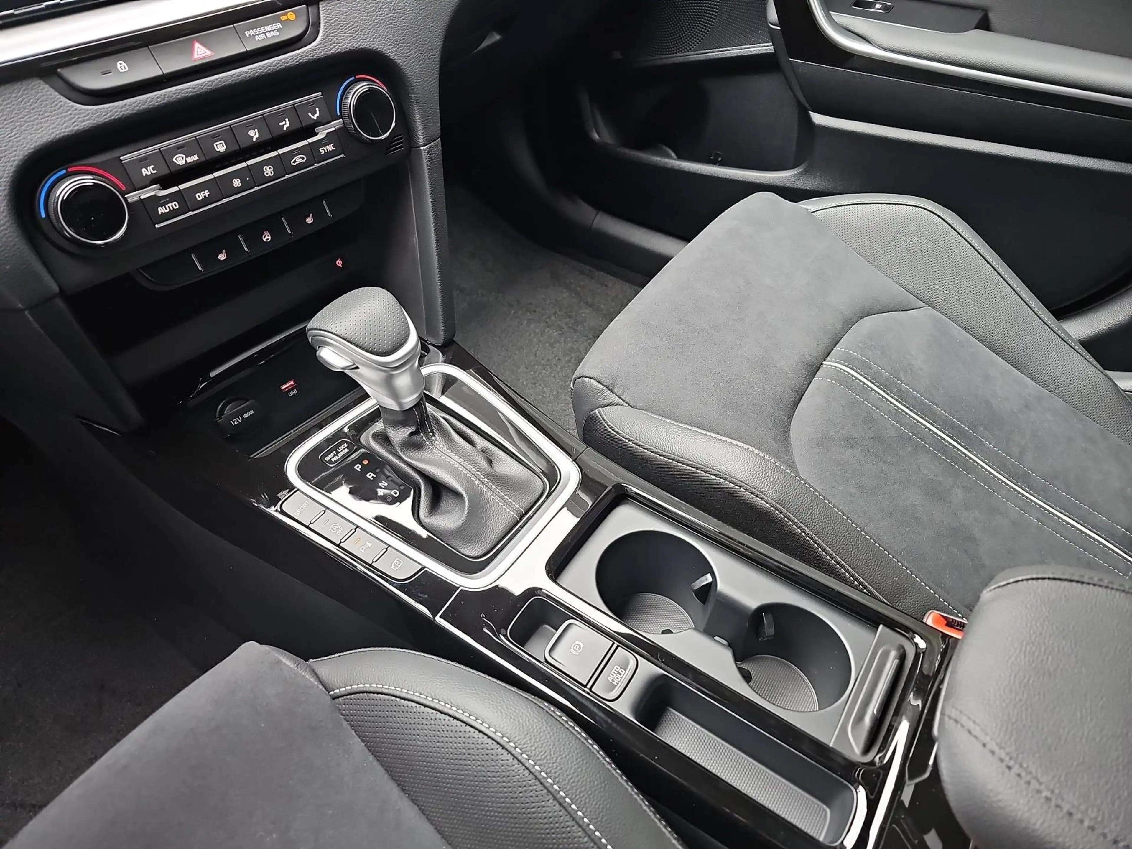Kia XCeed XCEED 1.5 T-GDI DCT GT-LINE LEDER LED SITZH. — photo 13