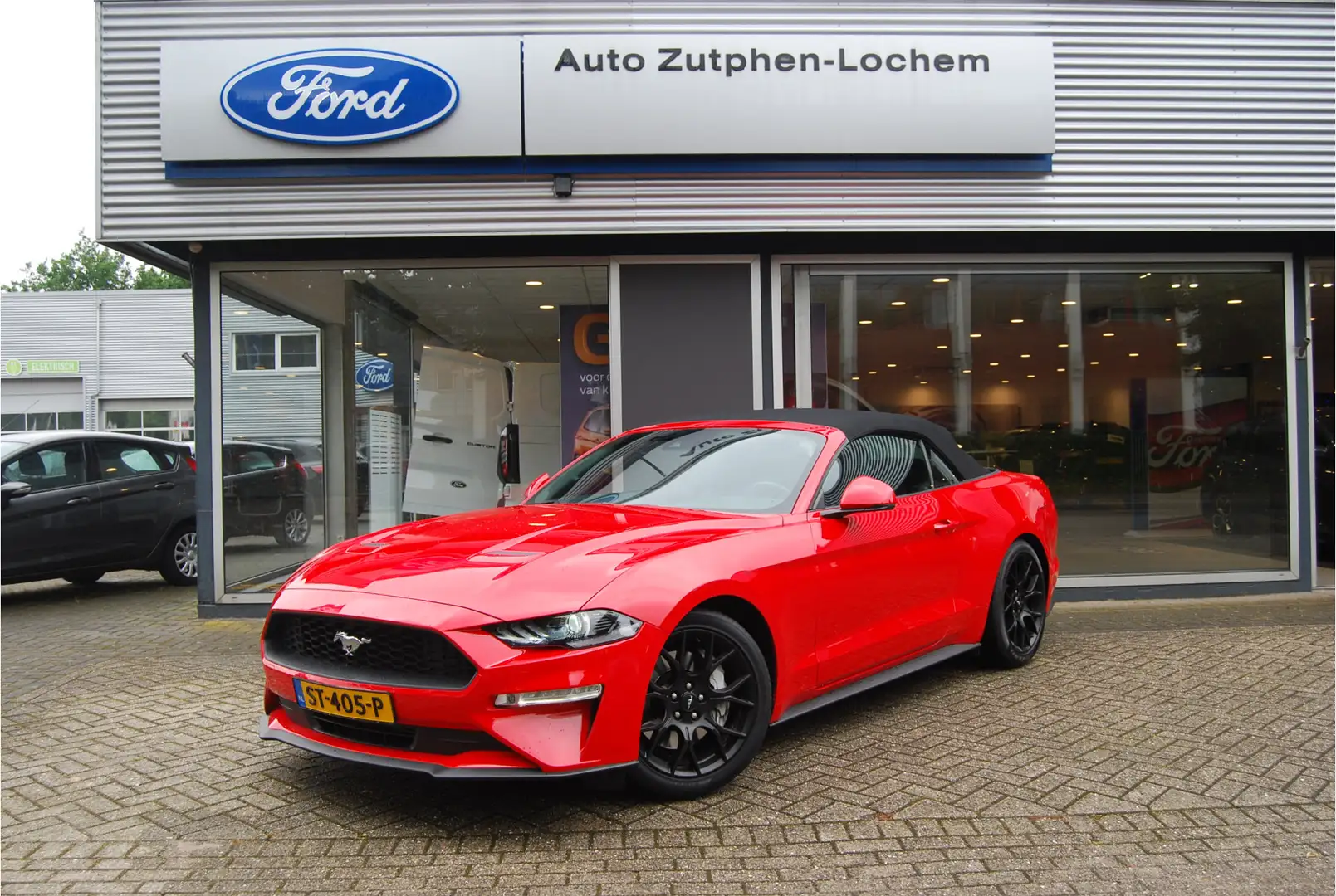 Ford Mustang Convertible 2.3 EcoBoost 290pk | NL-AUTO | ADAPTIE Rood - 1