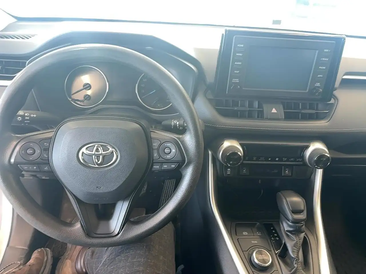 Toyota RAV 4 снимка Toyota RAV 4