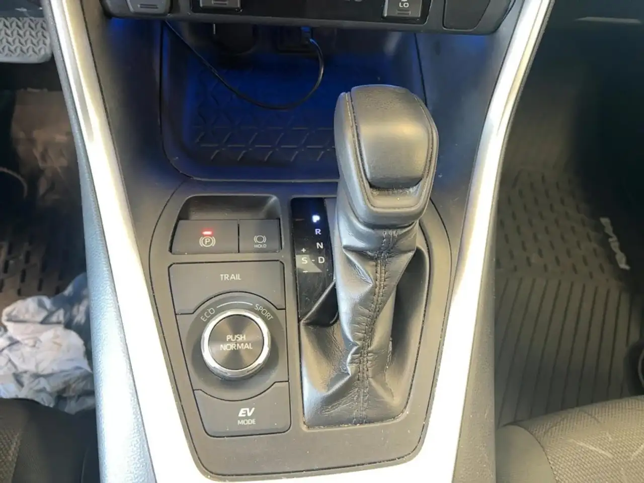 Toyota RAV 4 снимка Toyota RAV 4