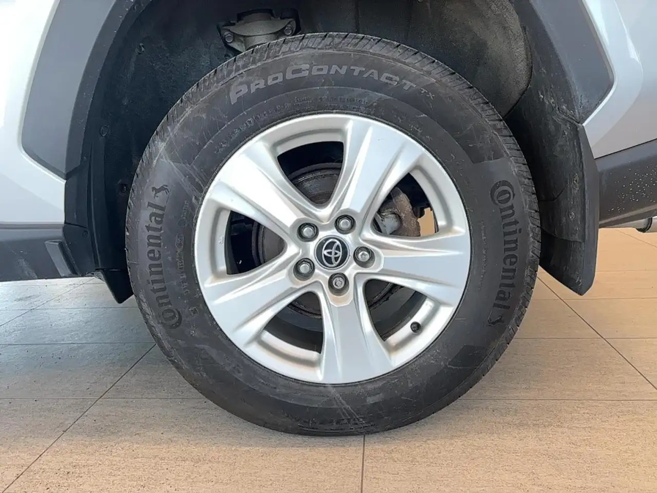 Toyota RAV 4 снимка Toyota RAV 4