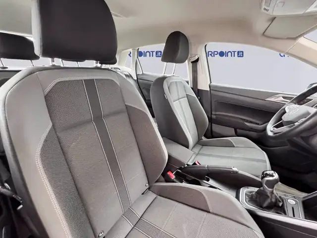 Volkswagen Polo view 7