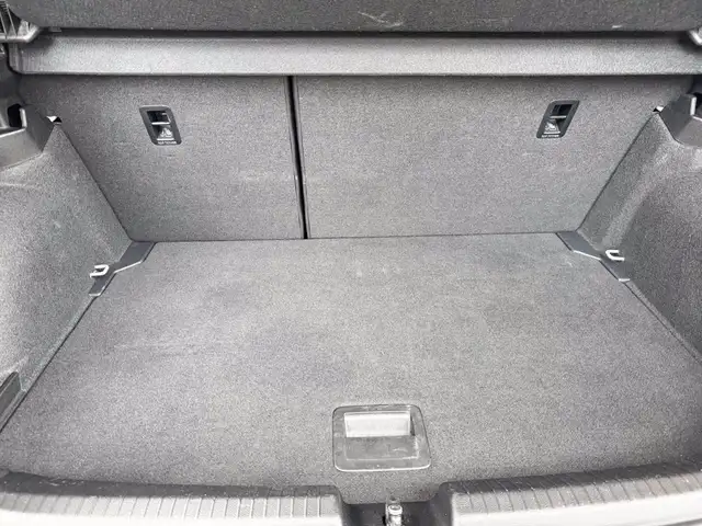 Volkswagen Polo view 11