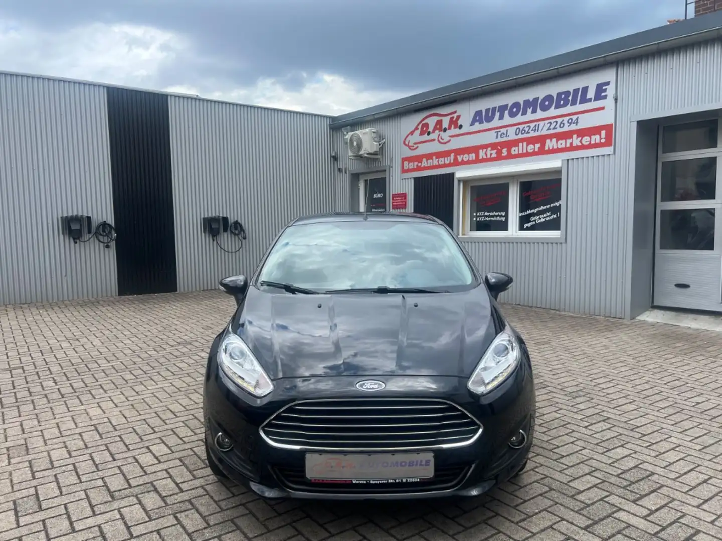 Ford Fiesta Trend SHZ+Klima+USB+Bhz.Frontscheibe Schwarz - 2