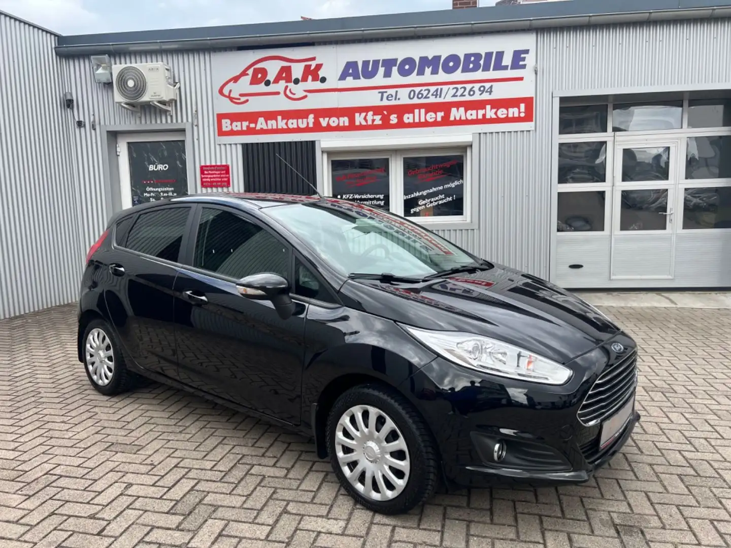 Ford Fiesta Trend SHZ+Klima+USB+Bhz.Frontscheibe Schwarz - 1