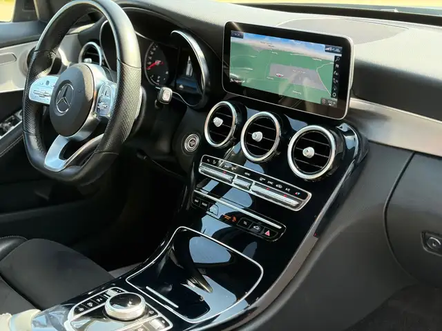 Mercedes-Benz C-Class view 12