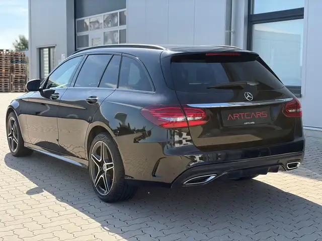 Mercedes-Benz C-Class view 5