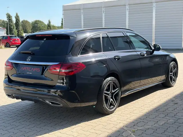 Mercedes-Benz C-Class view 7
