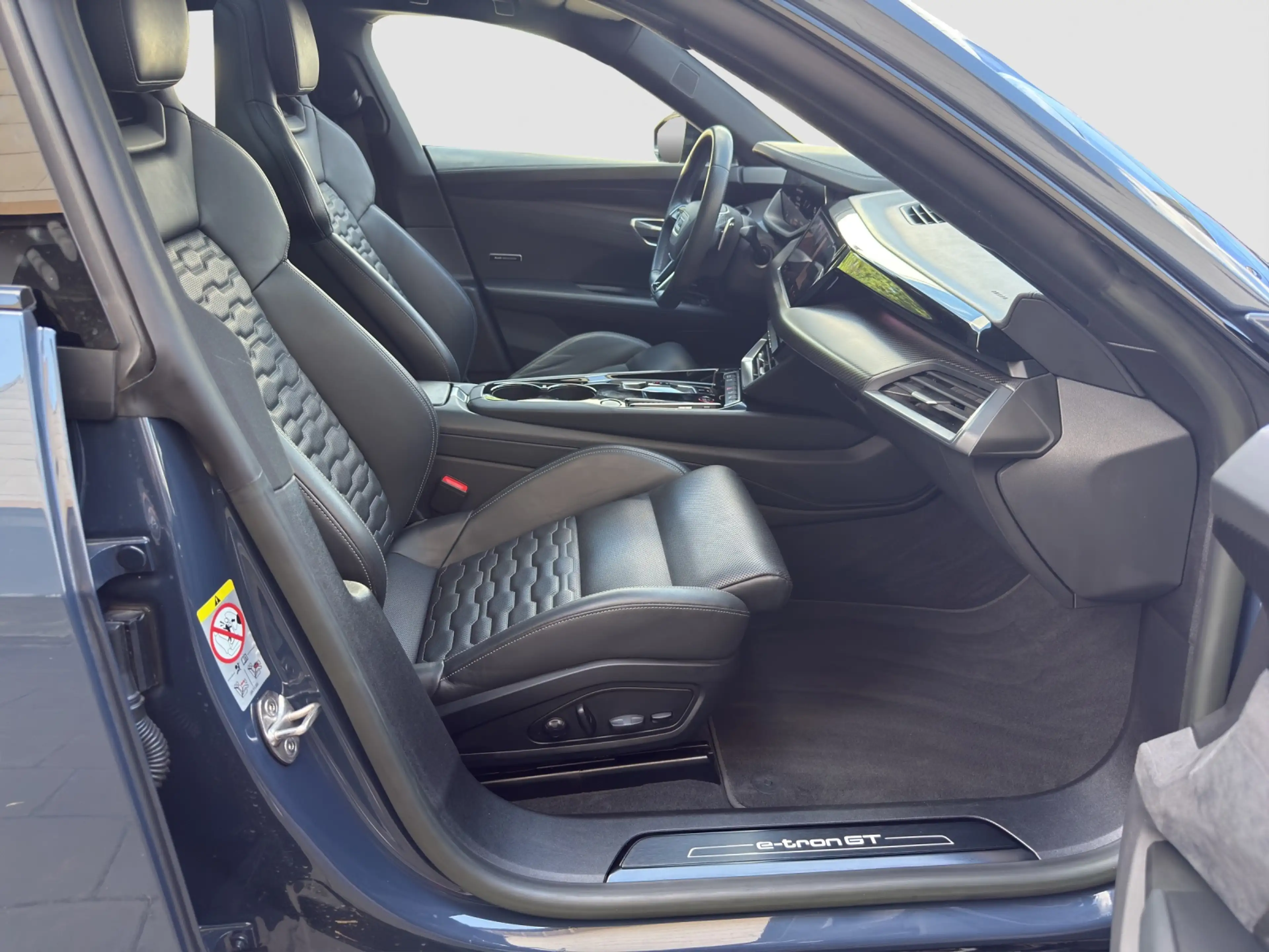Audi e-tron GT basis quattro LUFT/MATRIX/PANO/HEAD-UP — photo 8