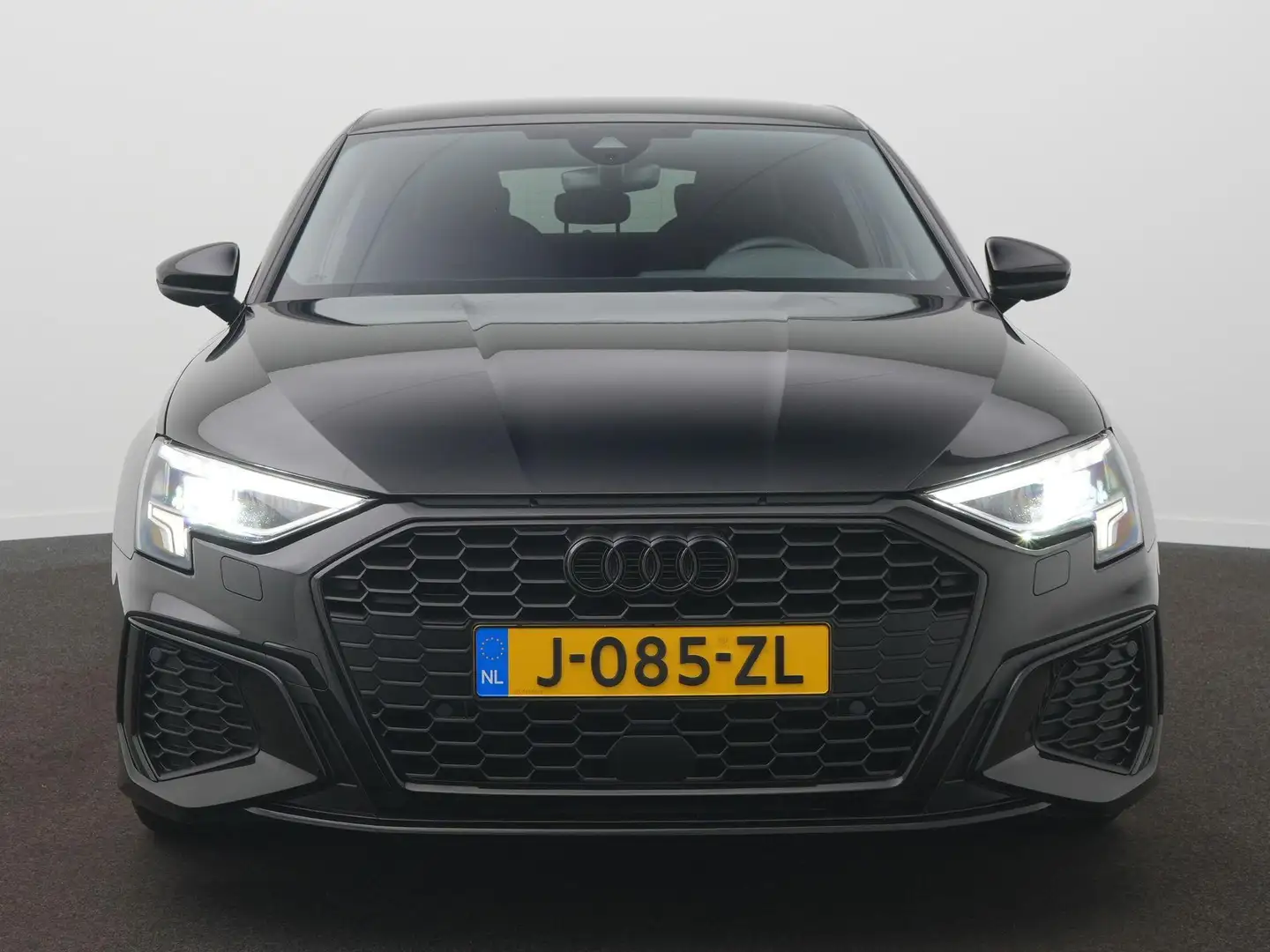 Audi A3 Sportback 30 TFSI S edition S-Line | Black-Optiek Zwart - 2