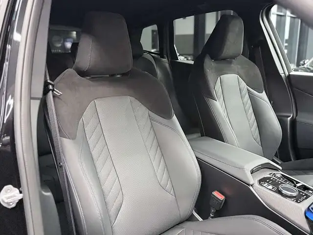 BMW X3 M50 Aut., Innovations & Premium Paket, 8-fach Ansicht 26