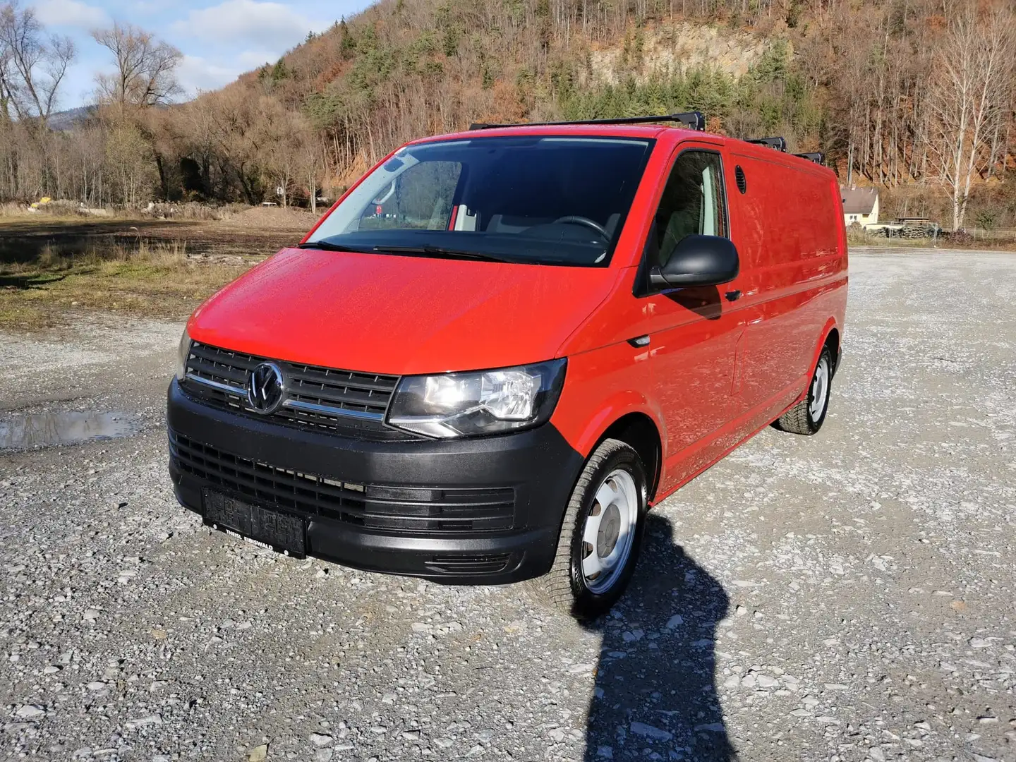 Volkswagen T6 Transporter Rot - 1