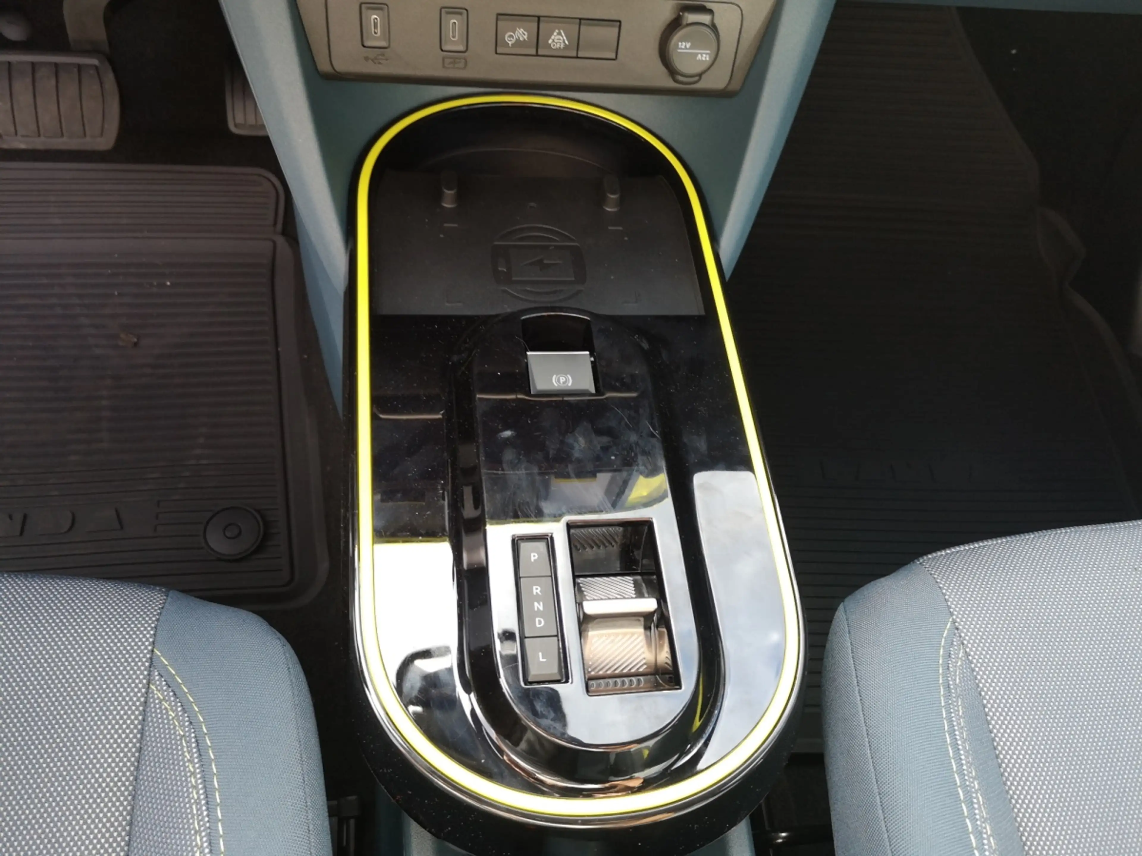 Fiat Grande Panda Hybrid Automatik La Prima — photo 9