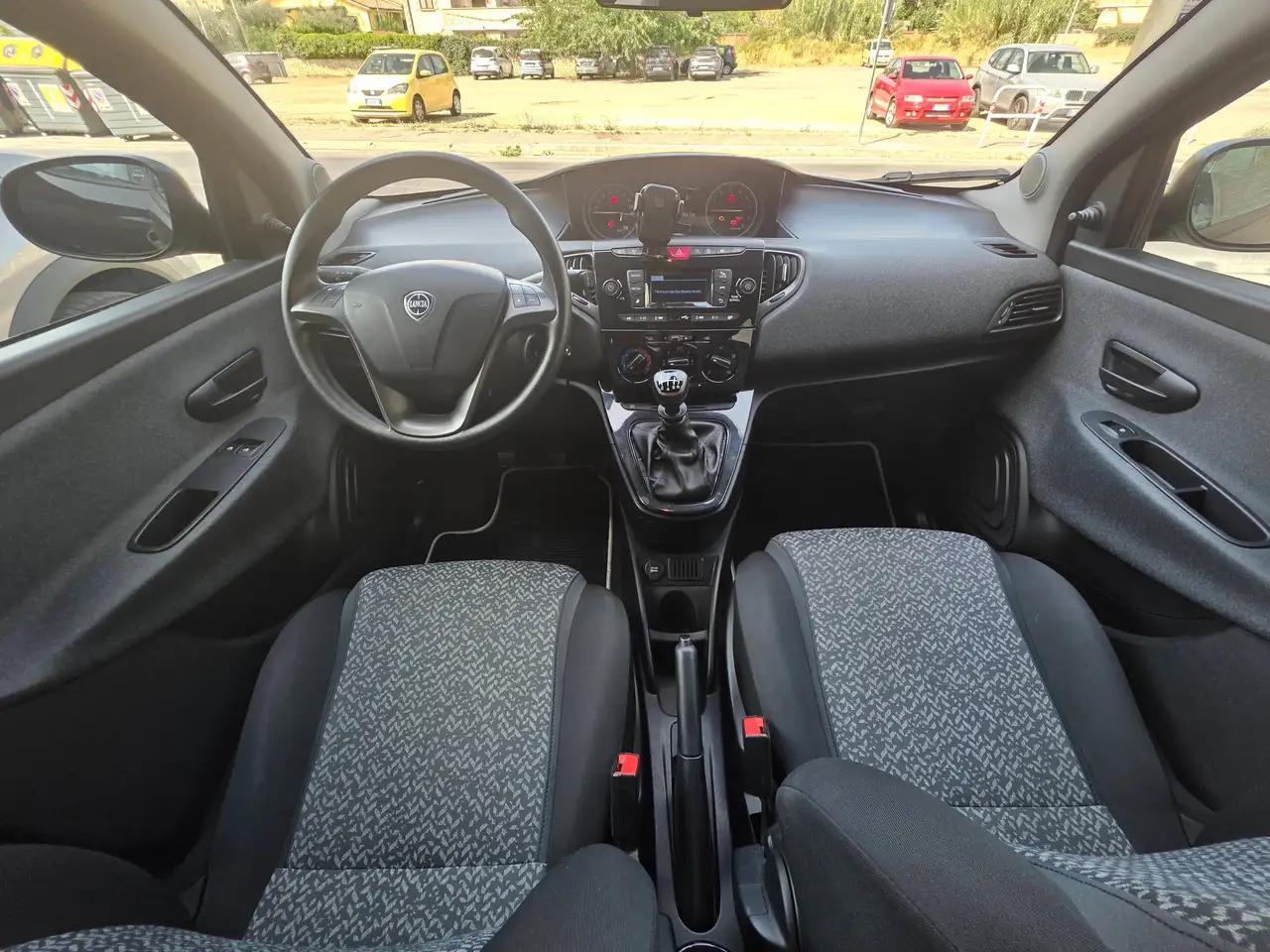 Lancia Ypsilon 2021 — фото 14